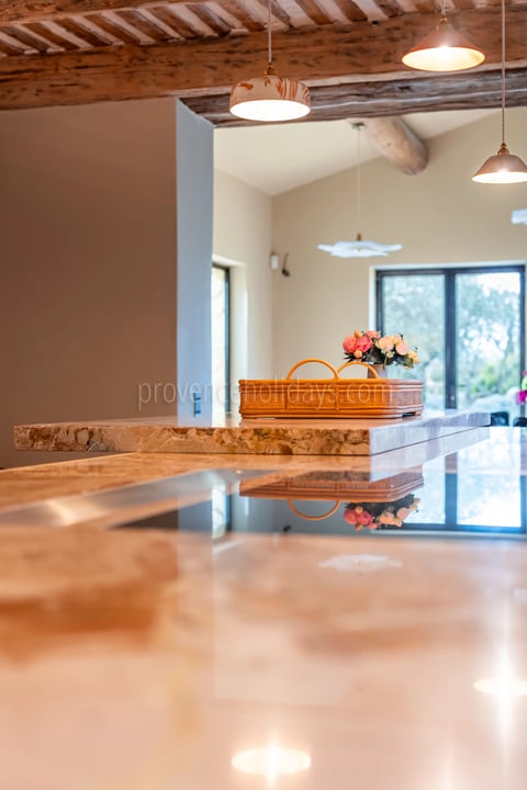 5 - Provençal residence in Bonnieux: Villa: Interior