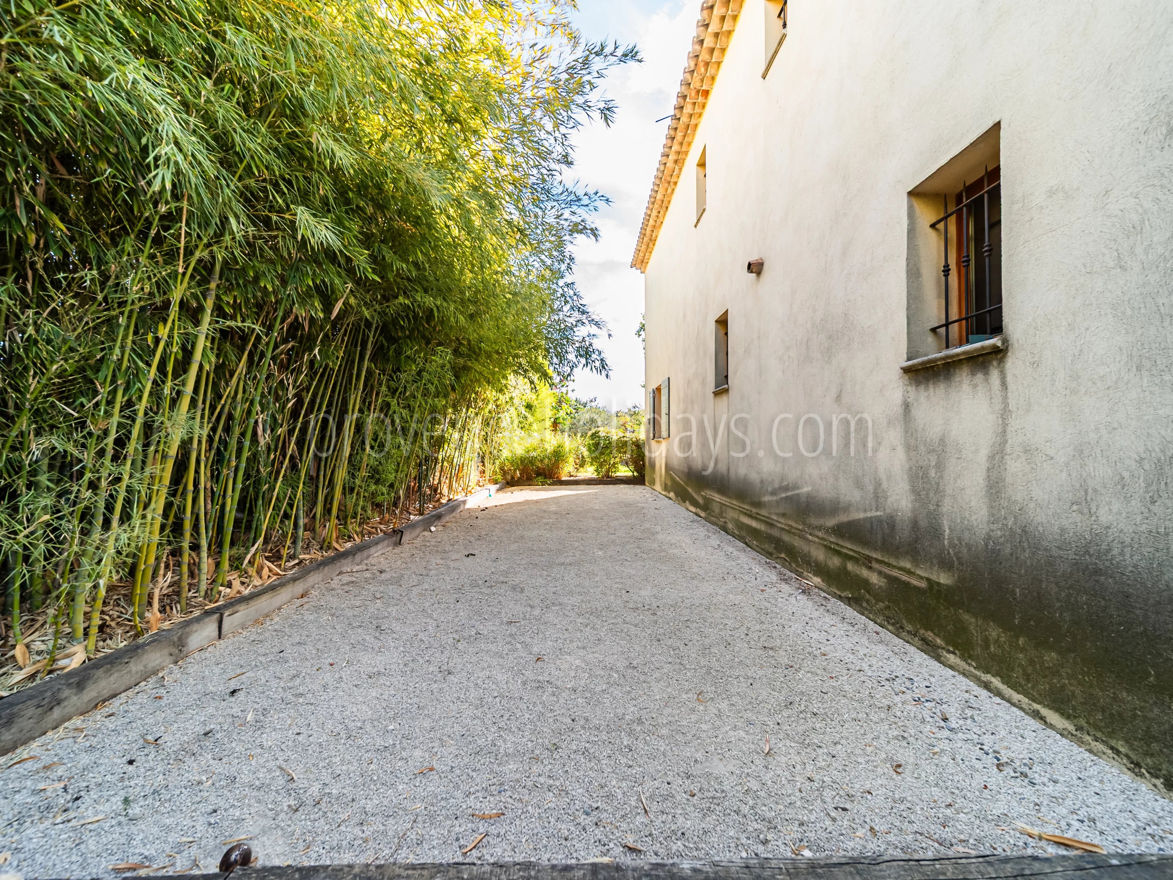 Character house in Cabrières-d’Avignon - 19