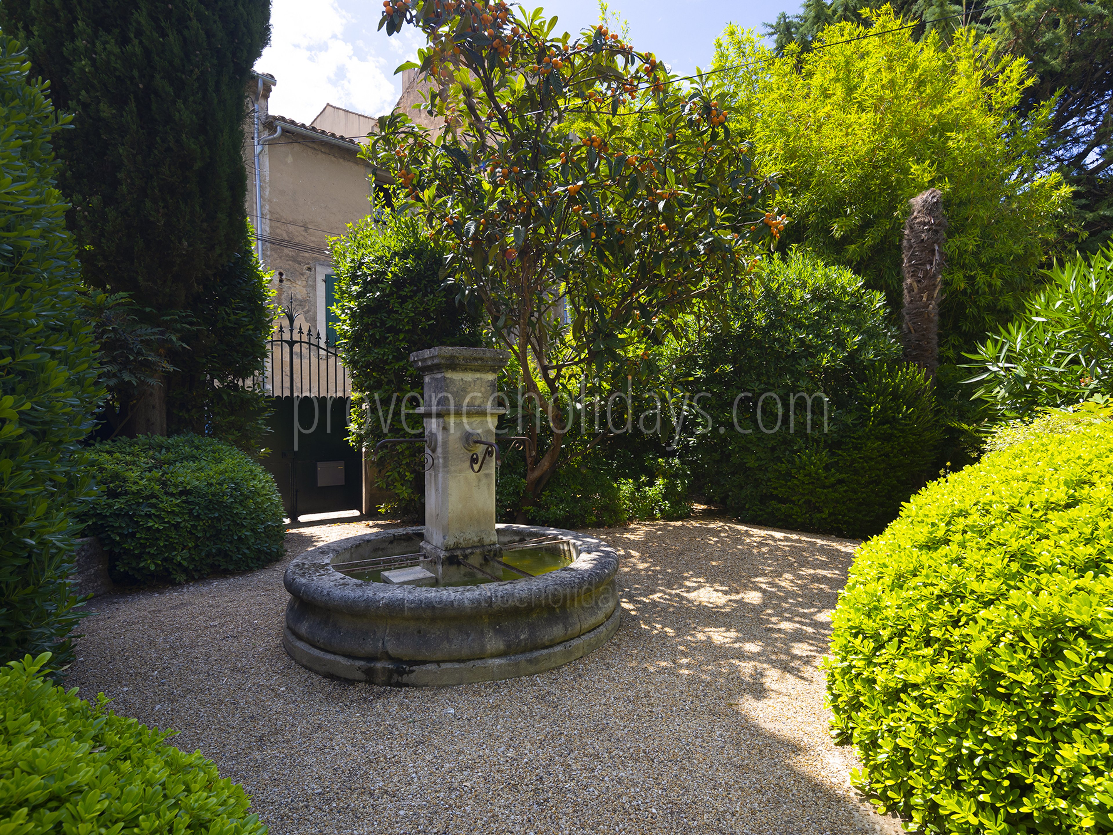 10 - Villa Luberon: Villa: Exterior