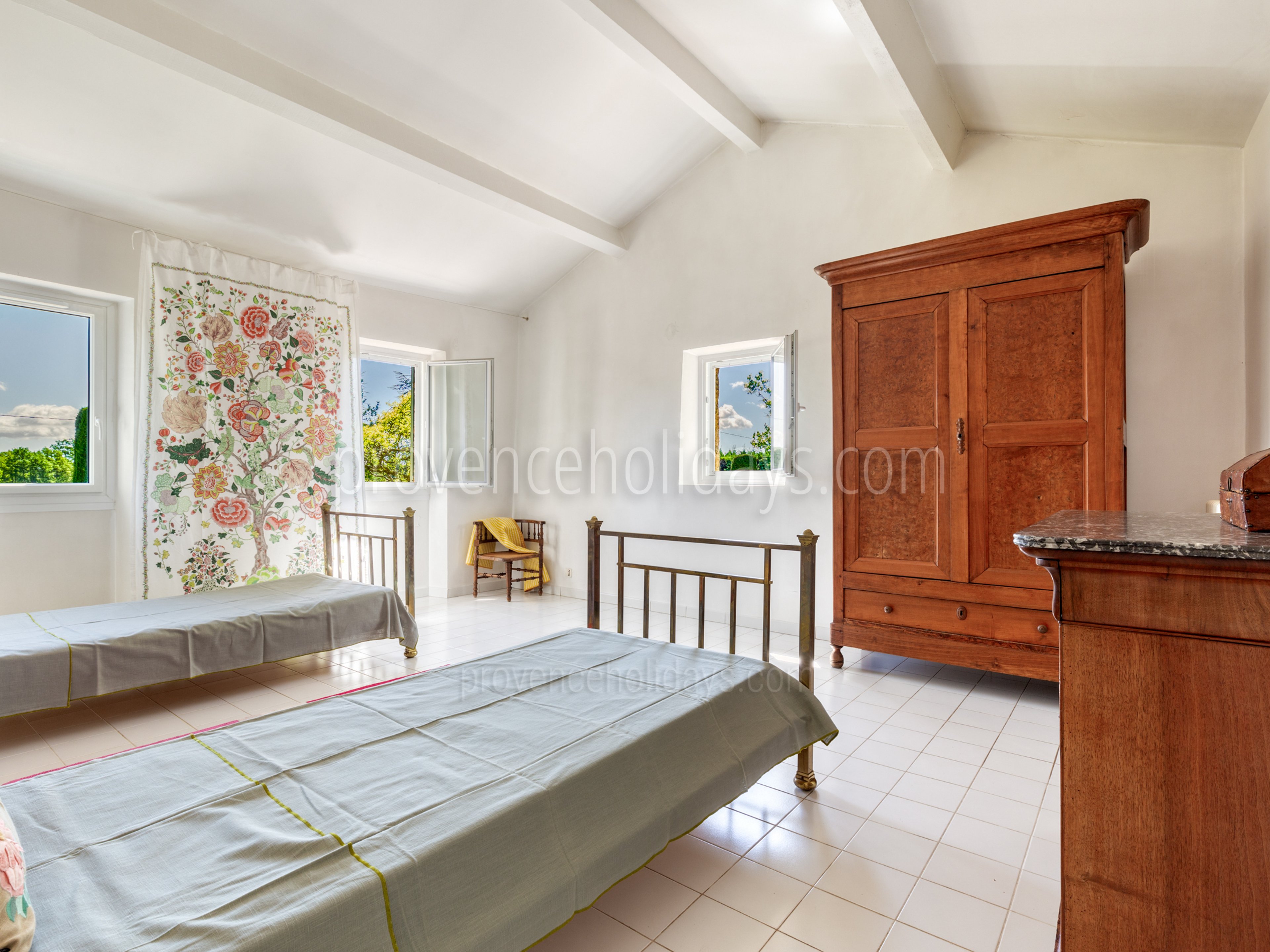 13 - Mas Pietra: Villa: Bedroom