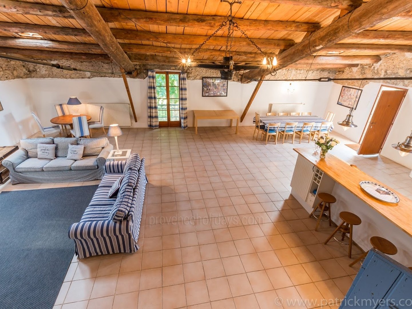 18 - Bastide du Luberon: Villa: Interior