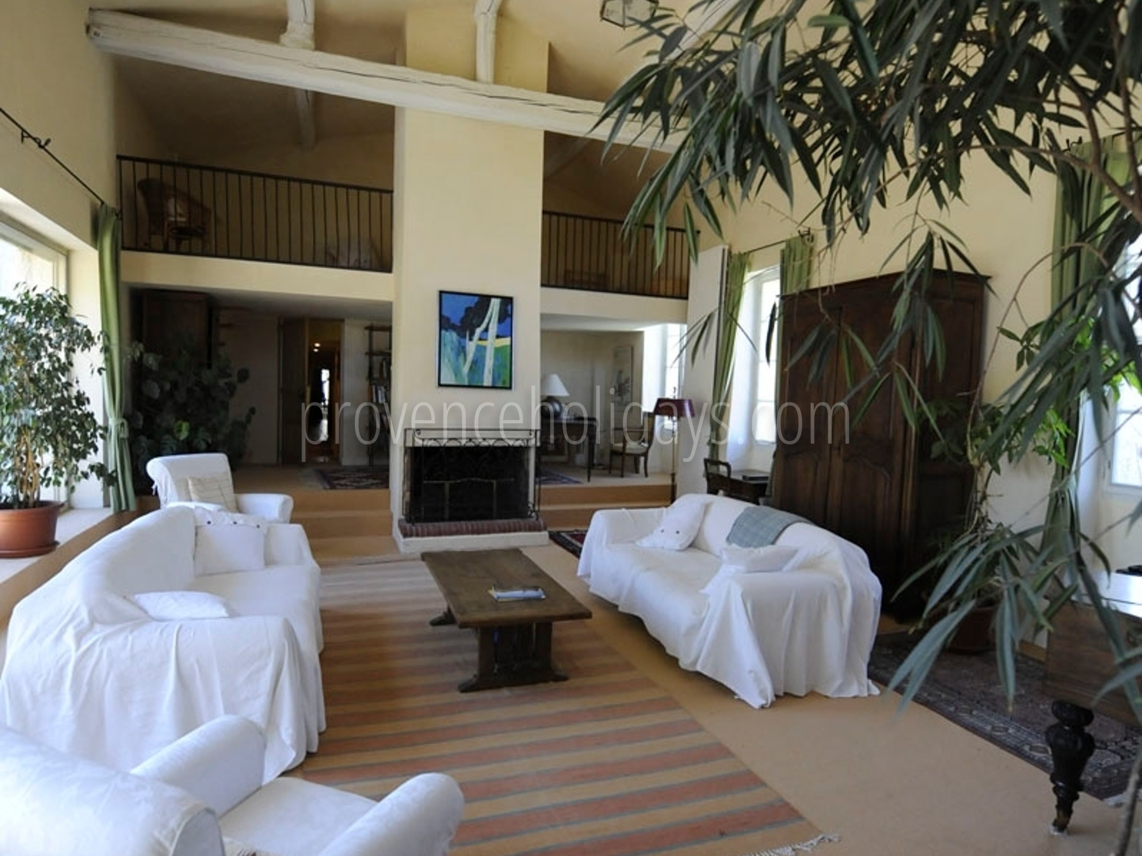37 - Mas Lambesc: Villa: Interior