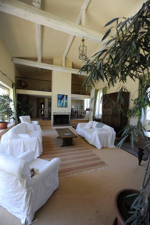 37 - Mas Lambesc: Villa: Interior