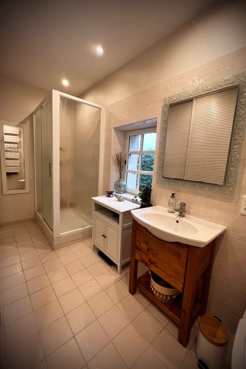 45 - Le Mas Chopin: Villa: Bathroom 2