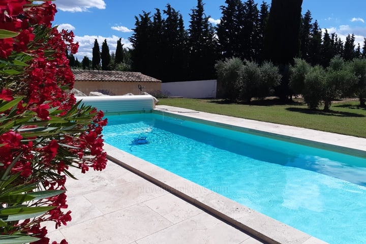 4 - Mas Alpilles: Villa: Pool