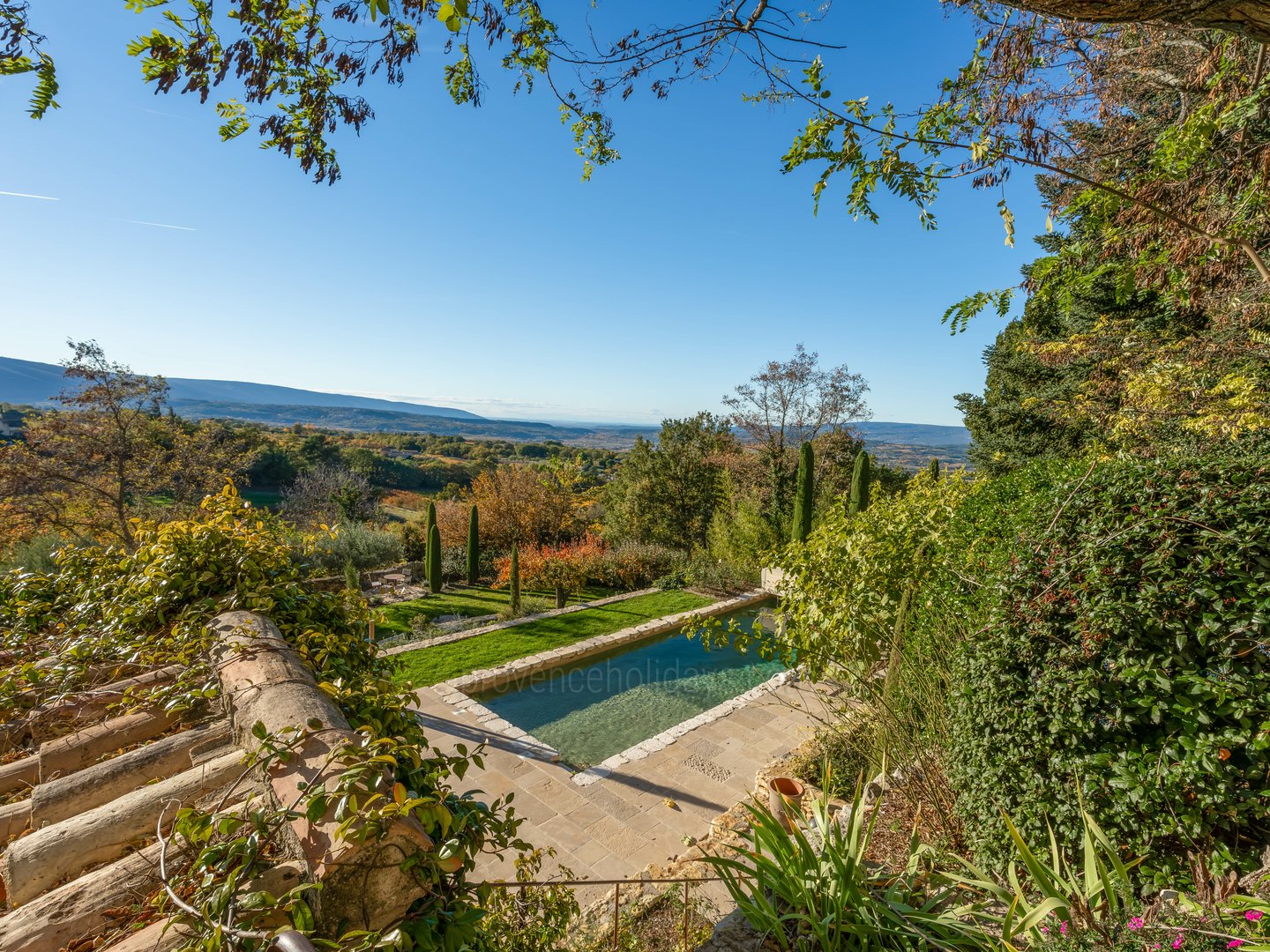 13 - 18e-eeuwse Bastide met uitzicht op de Luberon te koop - Bonnieux: Villa: Exterior