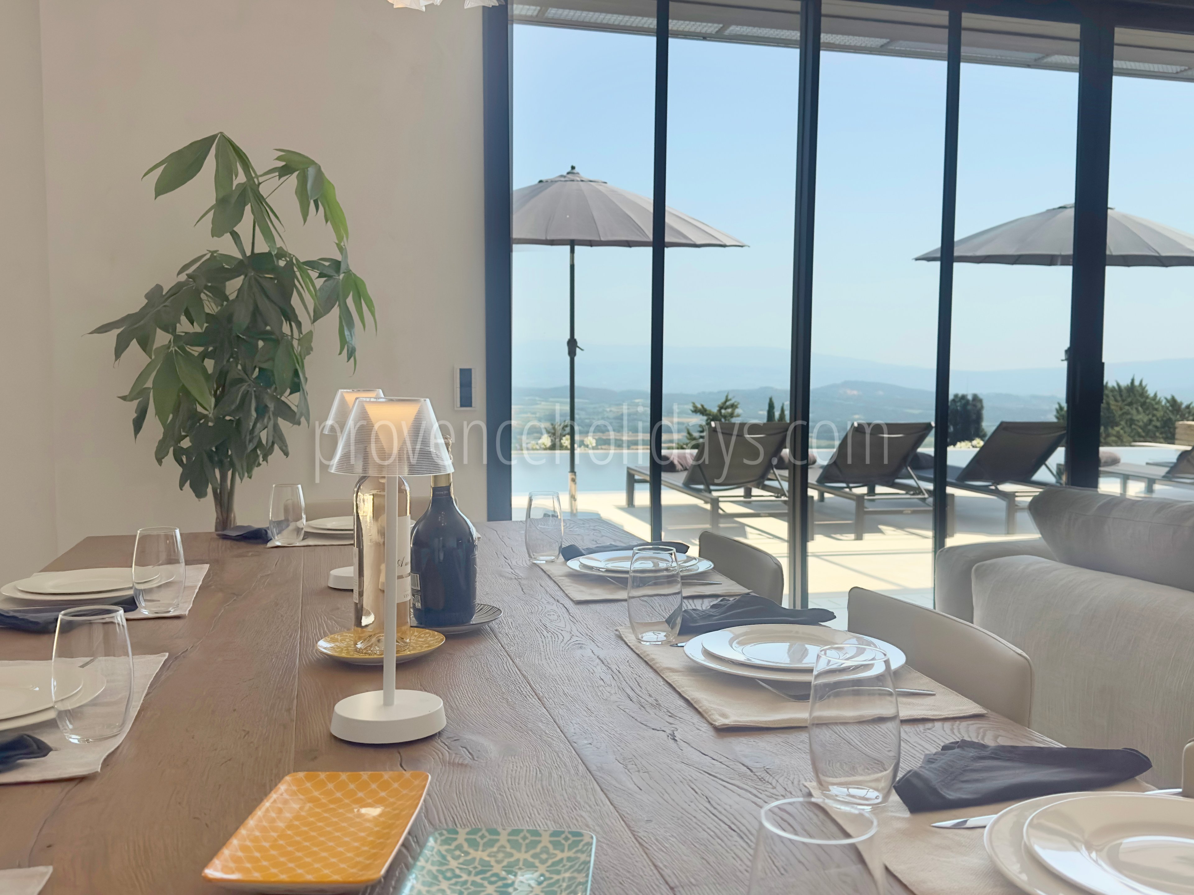 7 - Domaine Altavista: Villa: Interior