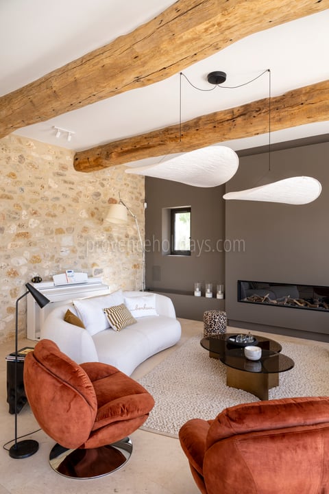 131 - Le Loup des Alpilles: Villa: Interior