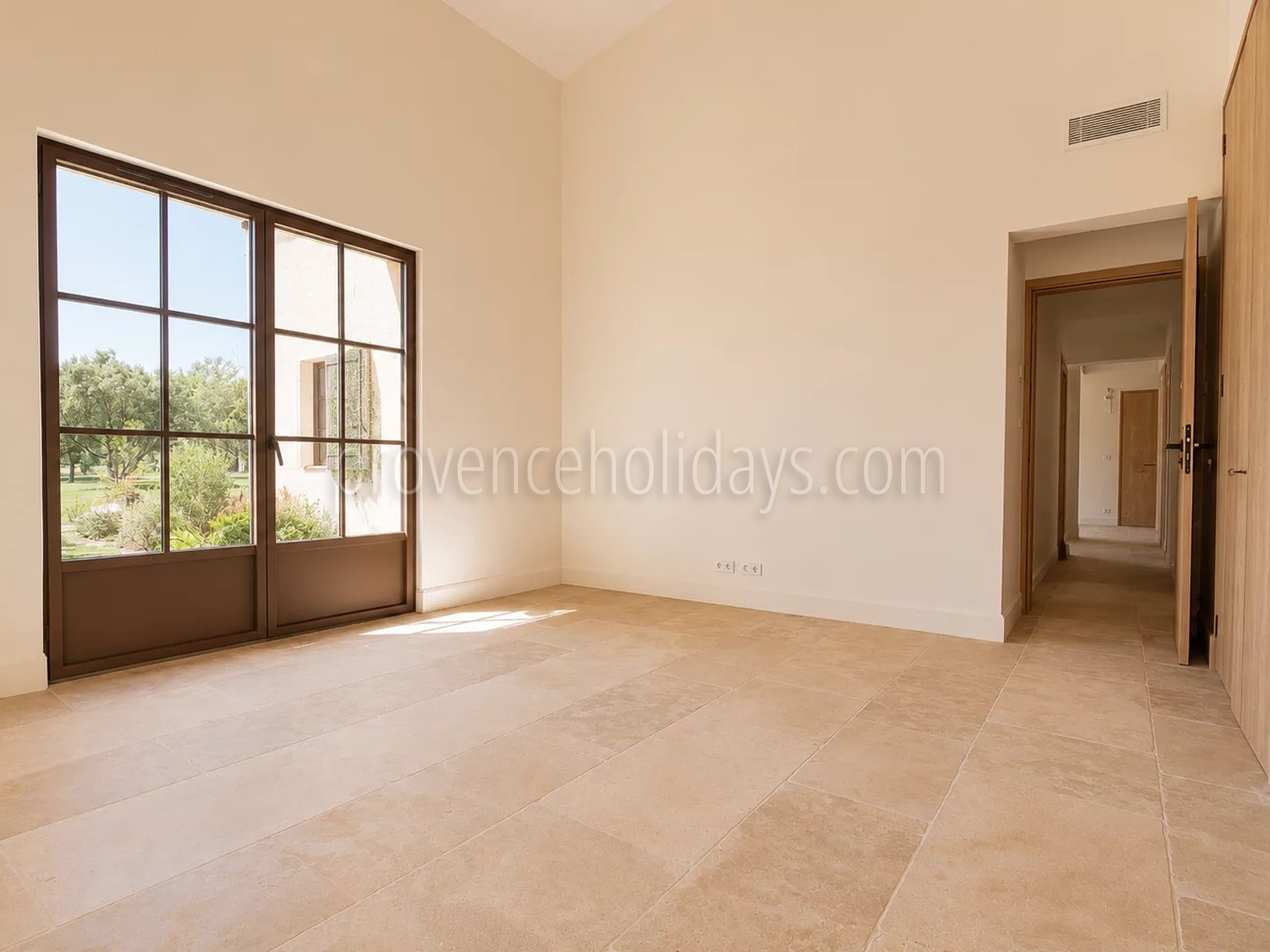 19 - Mas contemporain à Eygalières: Villa: Interior