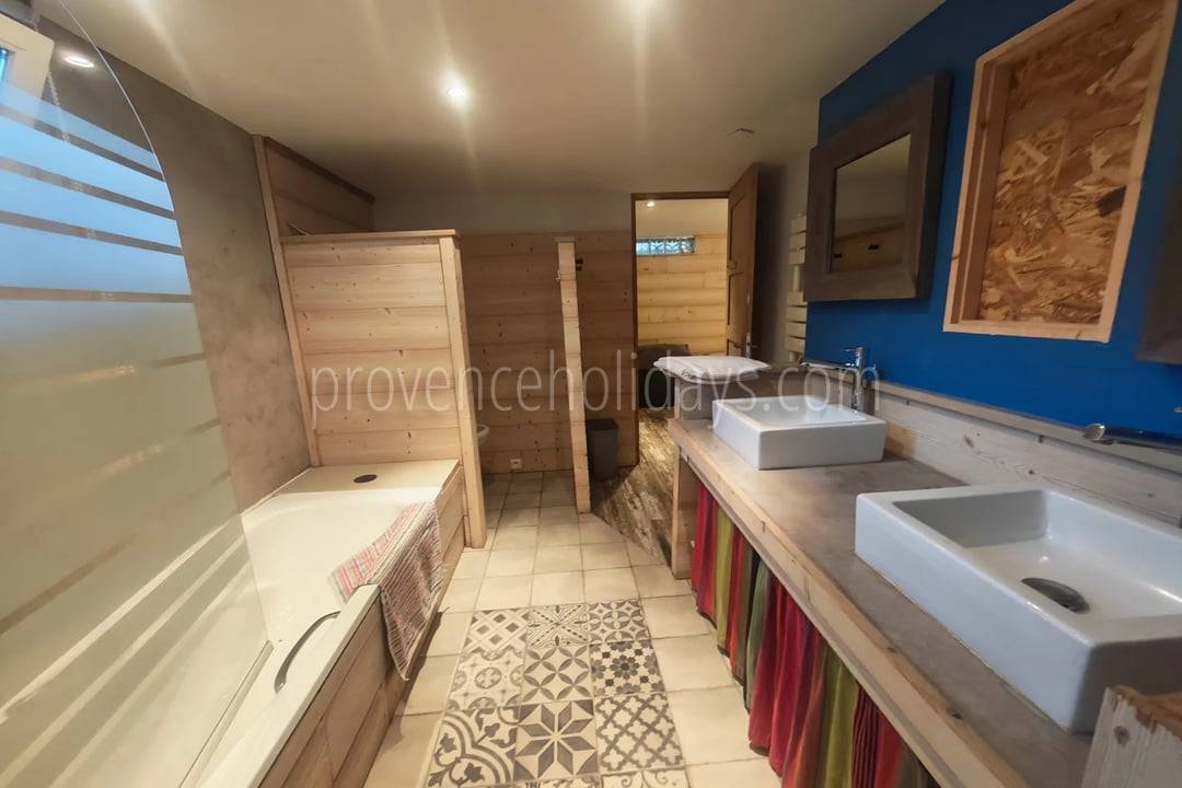 31 - Provenzalisches Haus in Grimaud: Villa: Bathroom