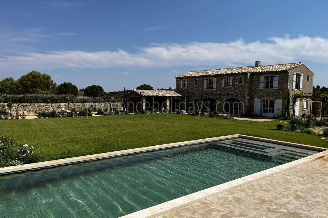 14 - Provençal mas in Eygalières: Villa: Pool