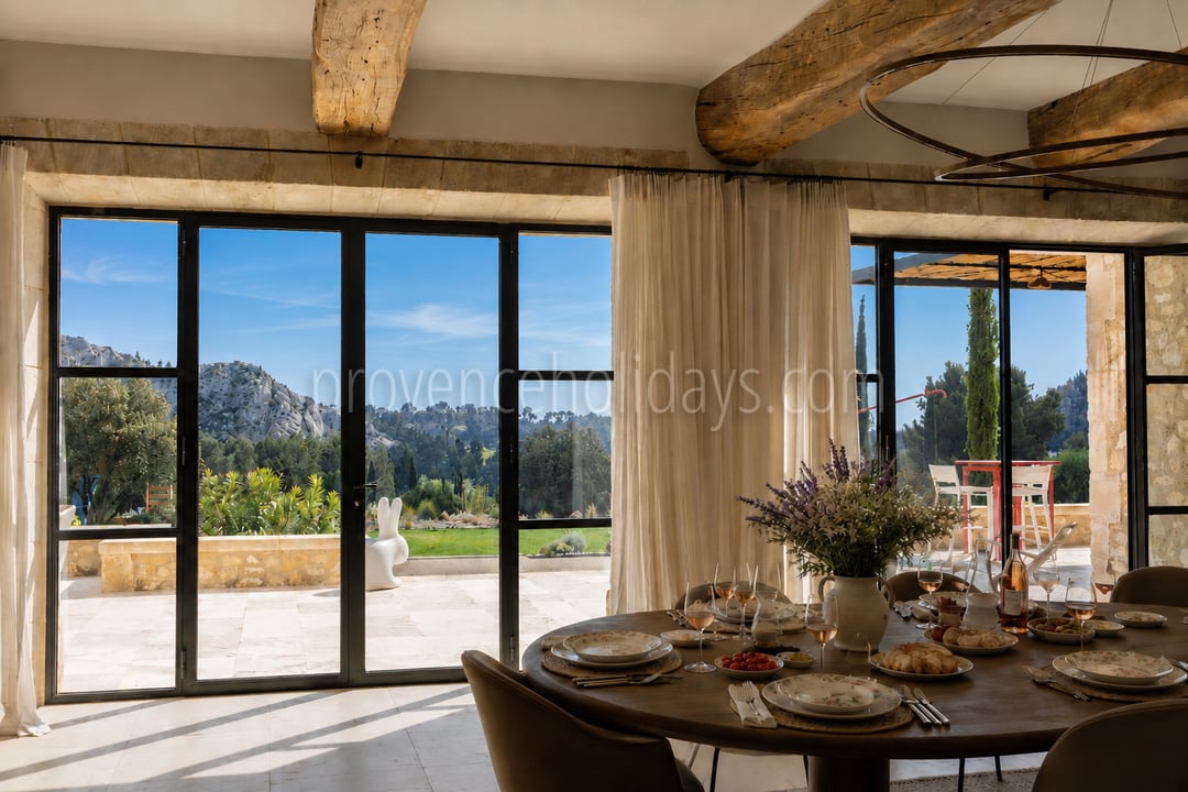 79 - Le Loup des Alpilles: Villa: Interior