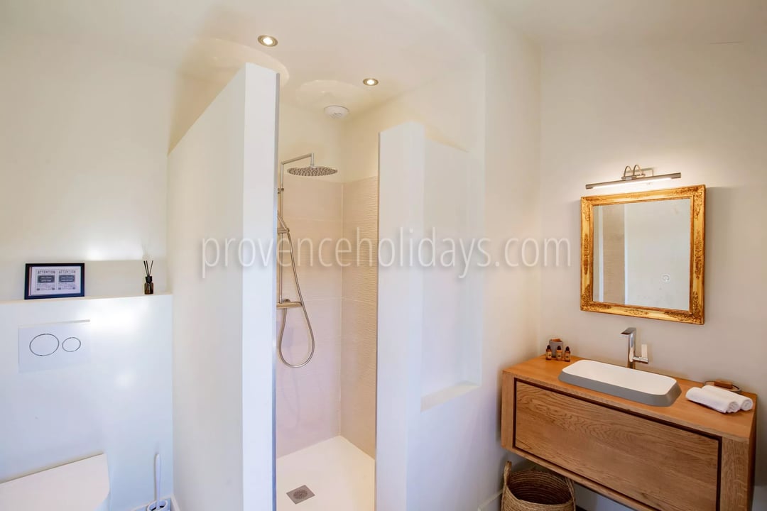 27 - Le Domaine de L\'Or Vert: Villa: Bathroom