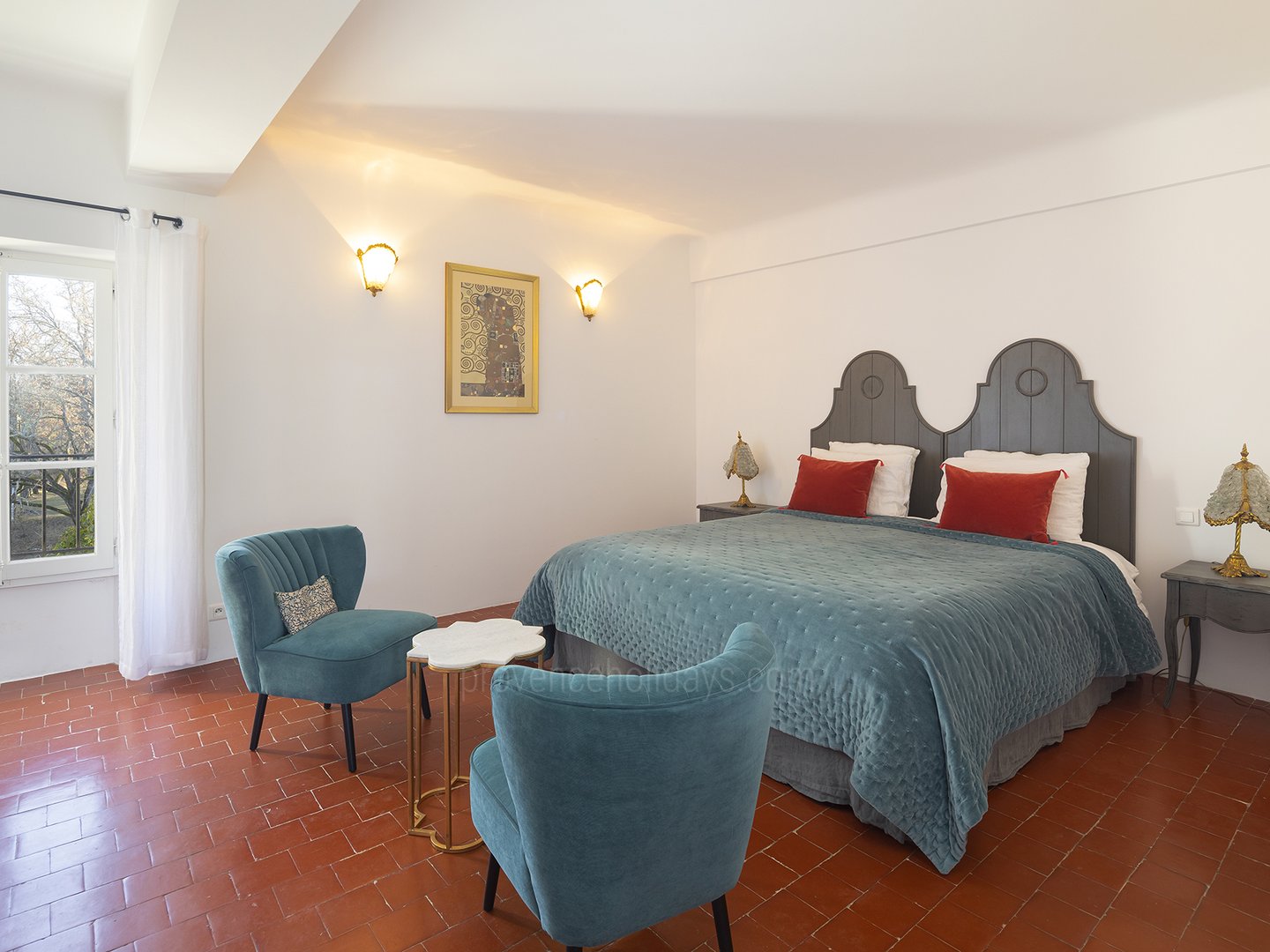 28 - Bastide de Goult: Villa: Bedroom
