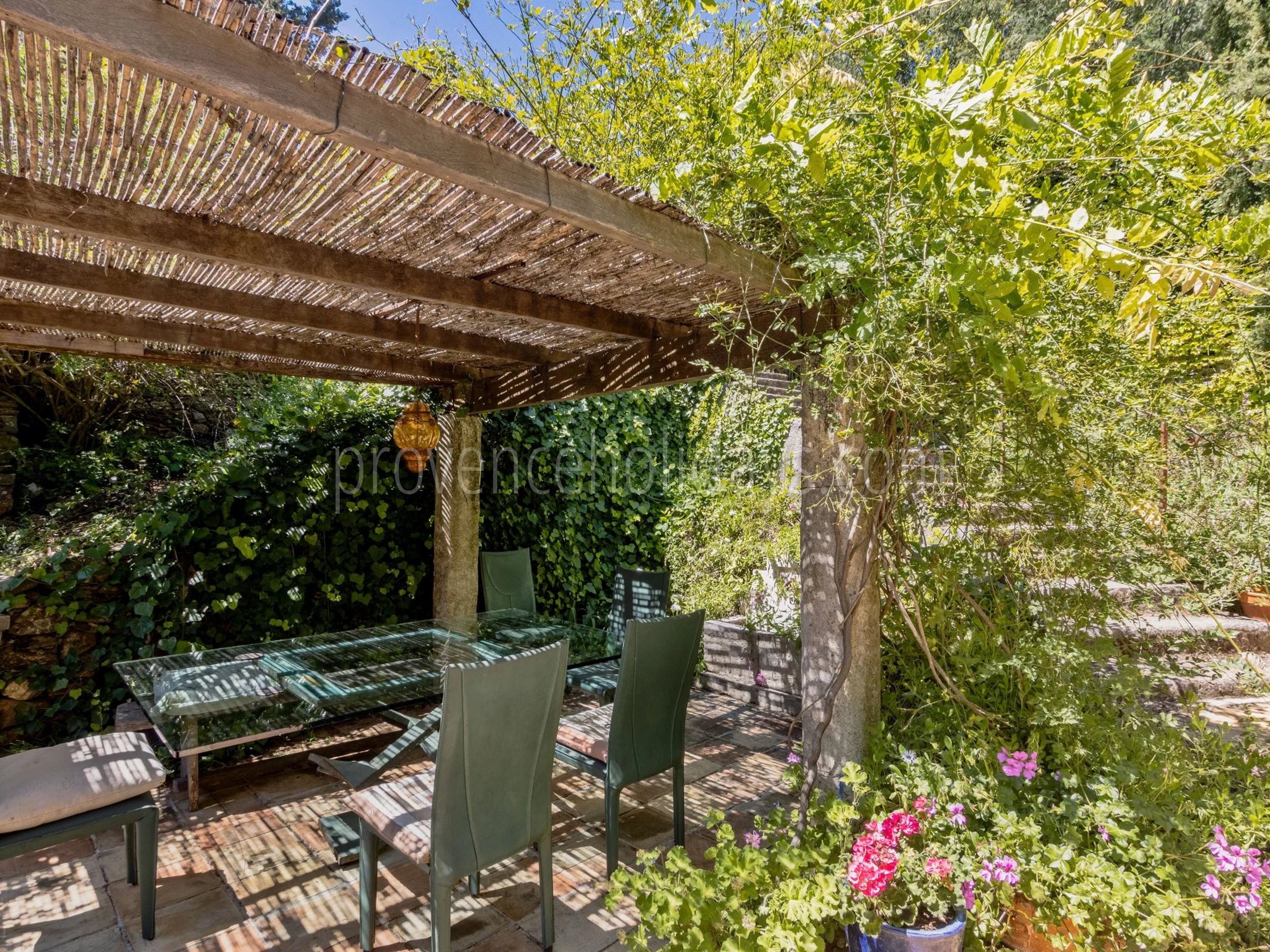 5 - Te renoveren gehucht in Grimaud: Villa: Exterior