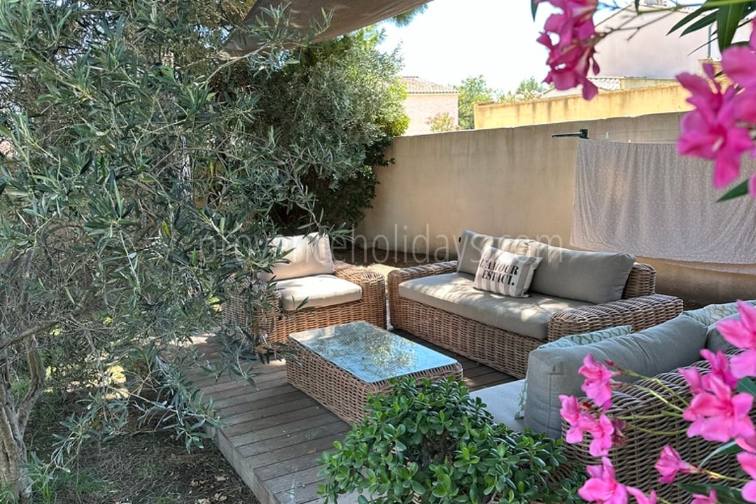 18 - Mas Cyprinidé: Villa: Exterior