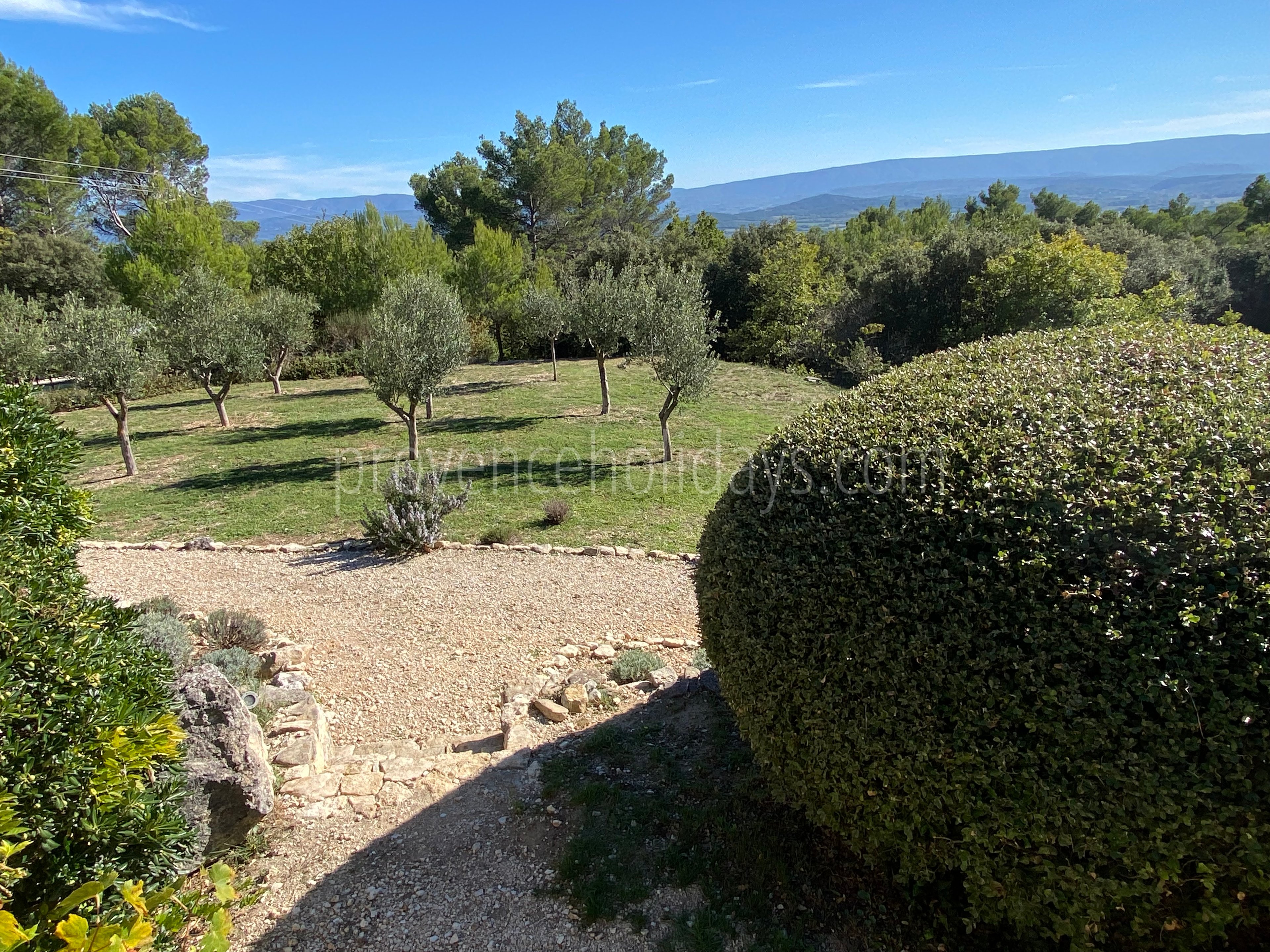 81 - Mas des Collines du Luberon: Villa: Exterior