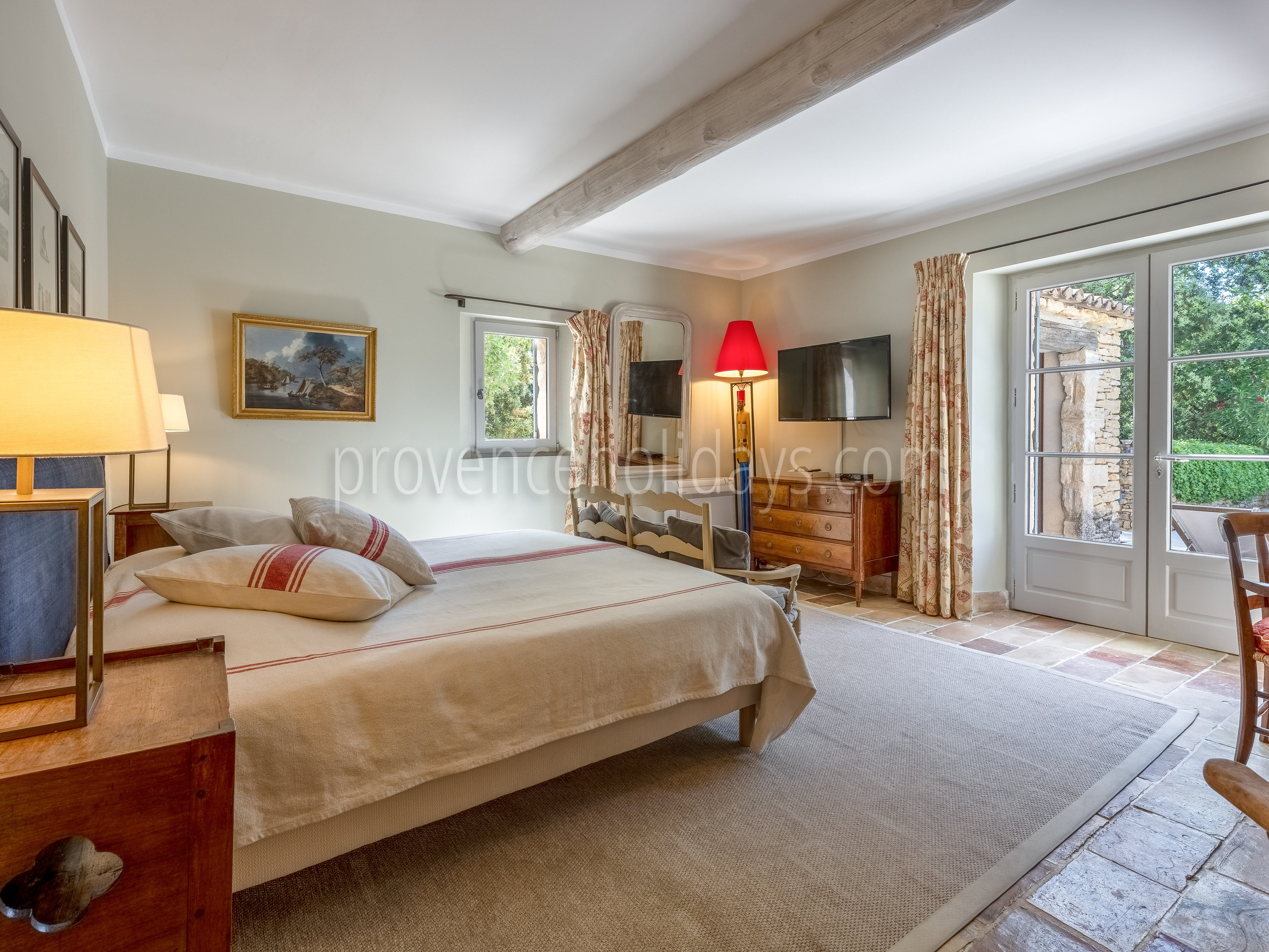 8 - La Maison des Bories: Villa: Bedroom