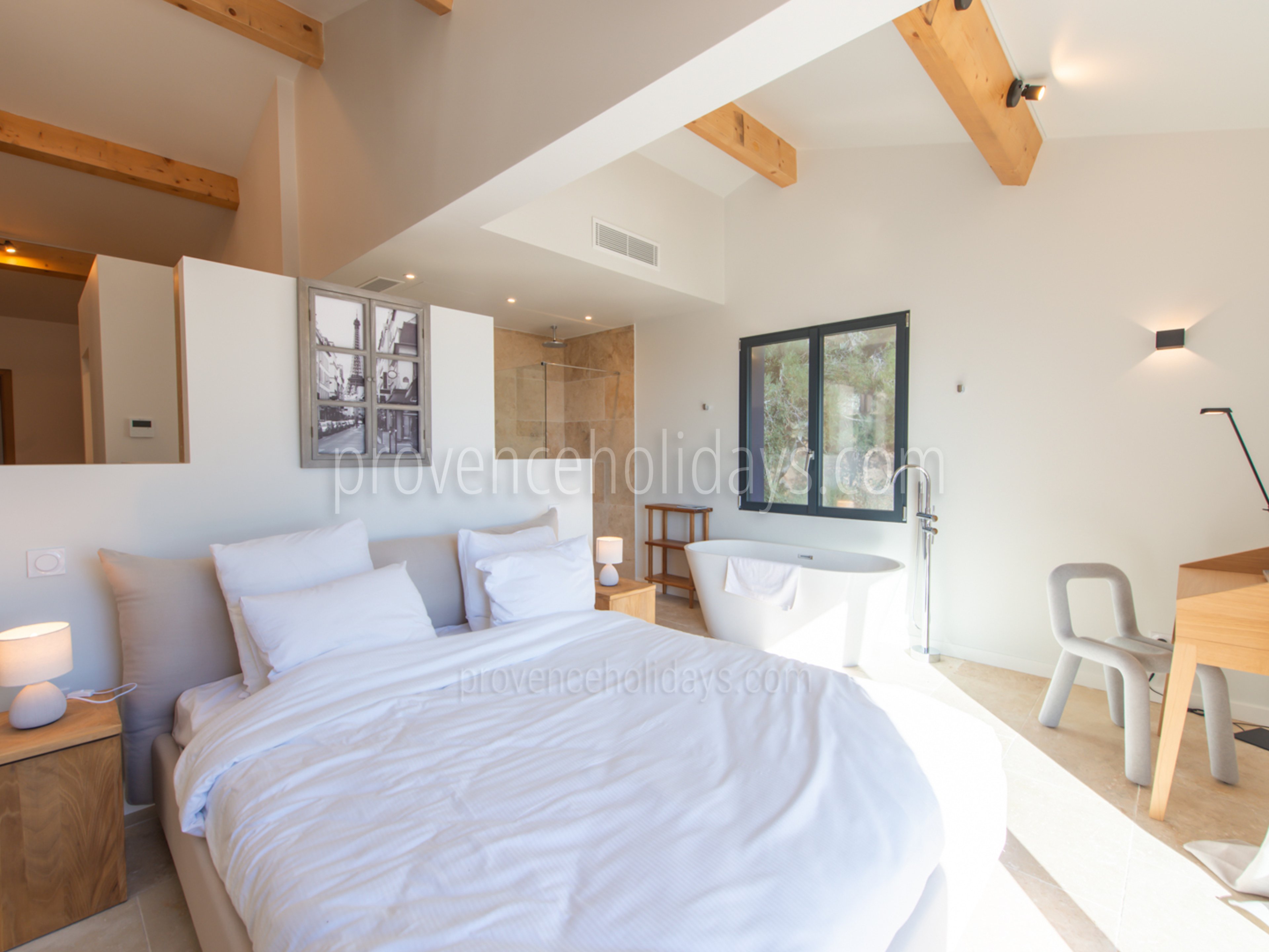 8 - Villa Hautvallon: Villa: Bedroom
