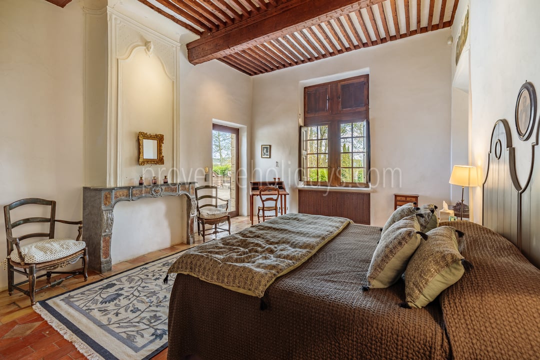 79 - Château de Luberon: Villa: Interior