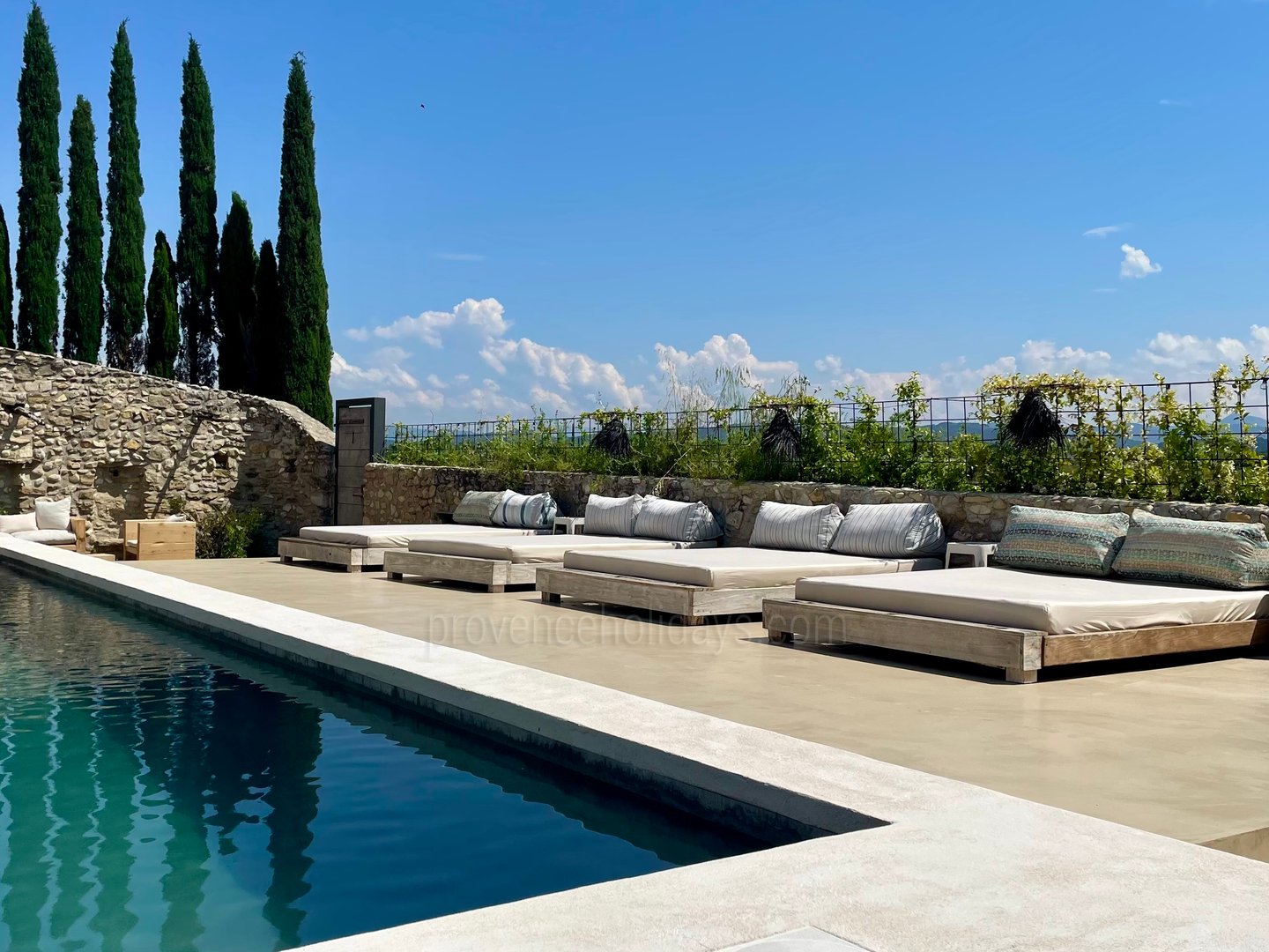 2 - Mas de Seguret: Villa: Pool