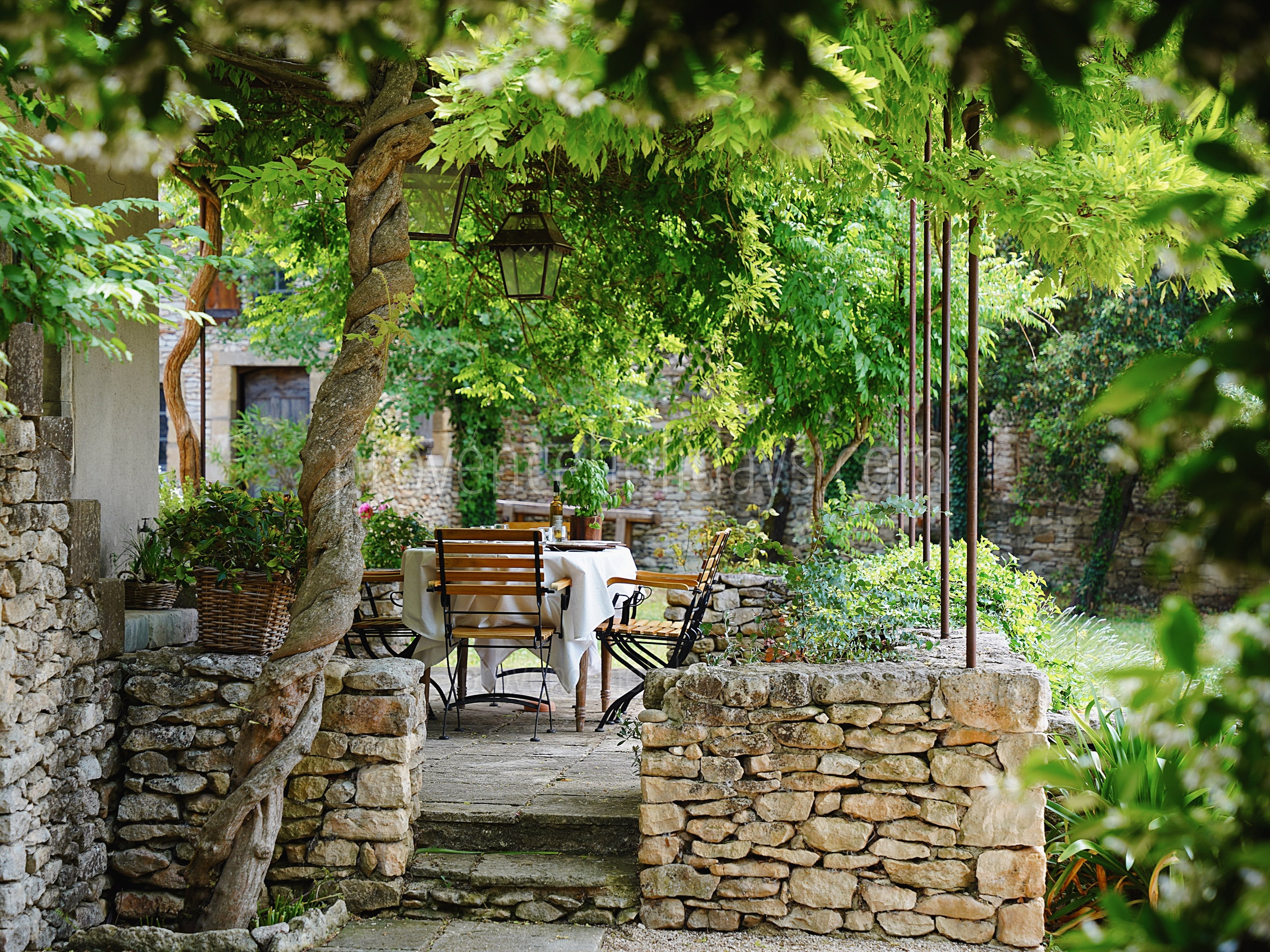 34 - Le Mazet des Collines: Villa: Exterior