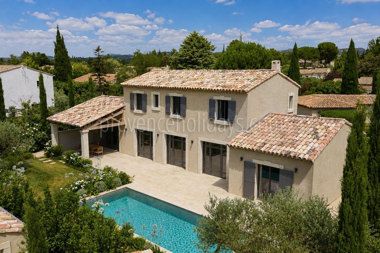 1 - Villa within walking distance of Maussane-les-Alpilles: Villa: Exterior