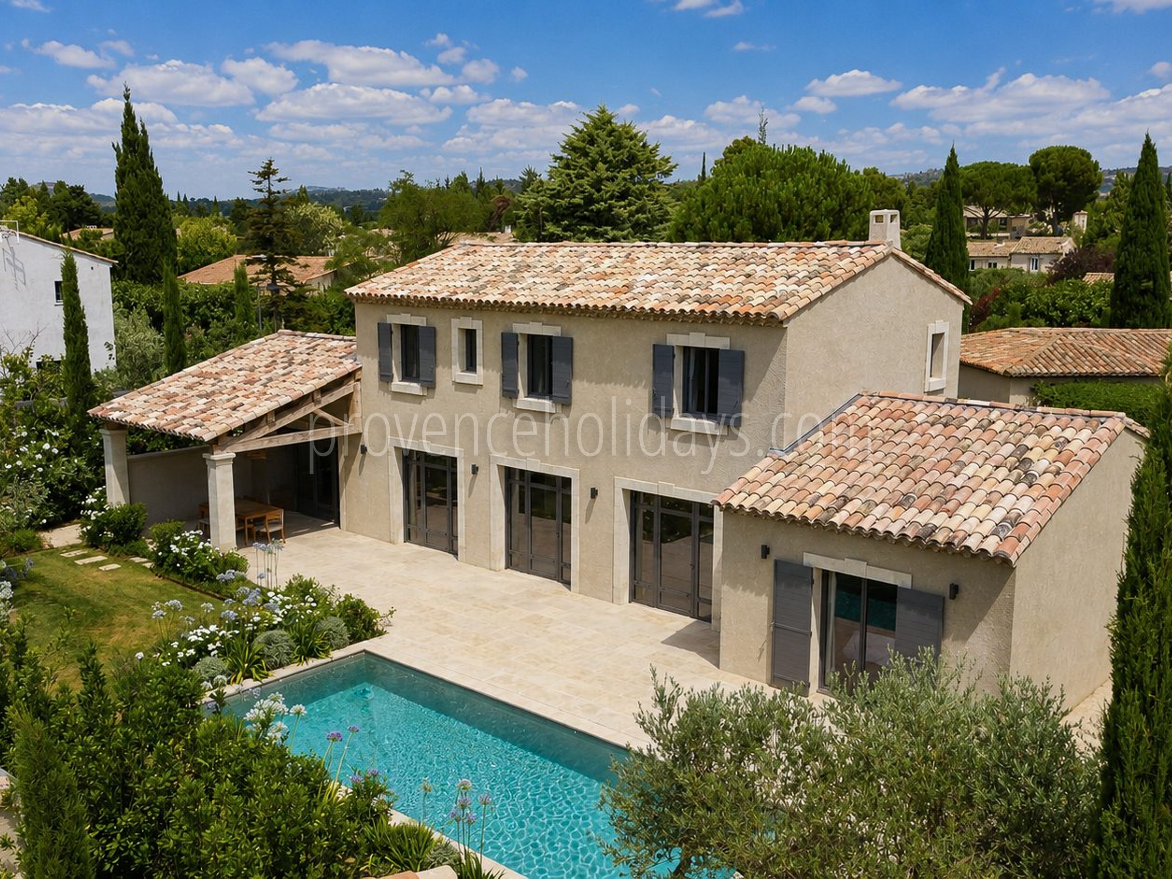 1 - Villa within walking distance of Maussane-les-Alpilles: Villa: Exterior