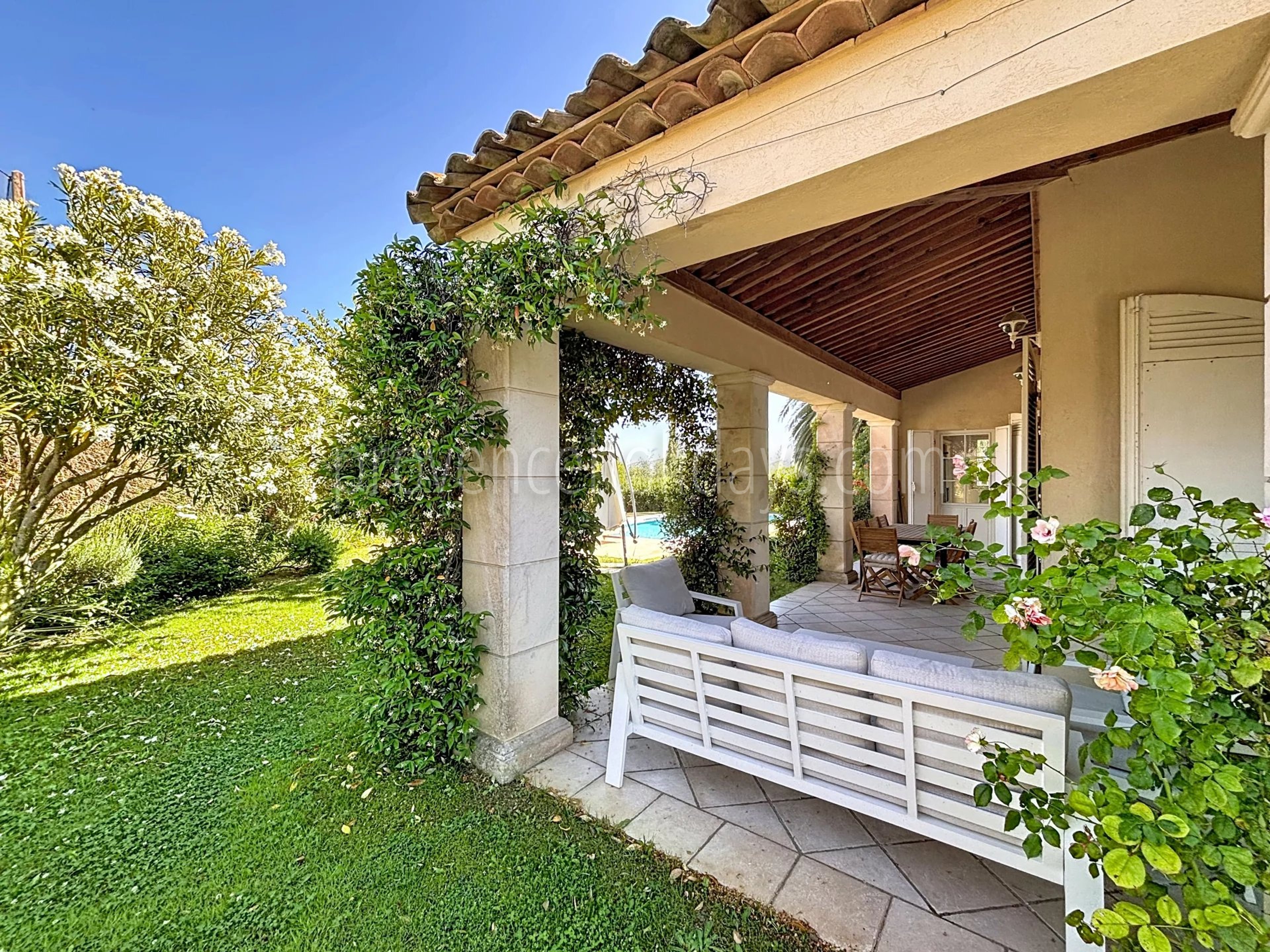 12 - Provenzalische Villa in Grimaud: Villa: Exterior