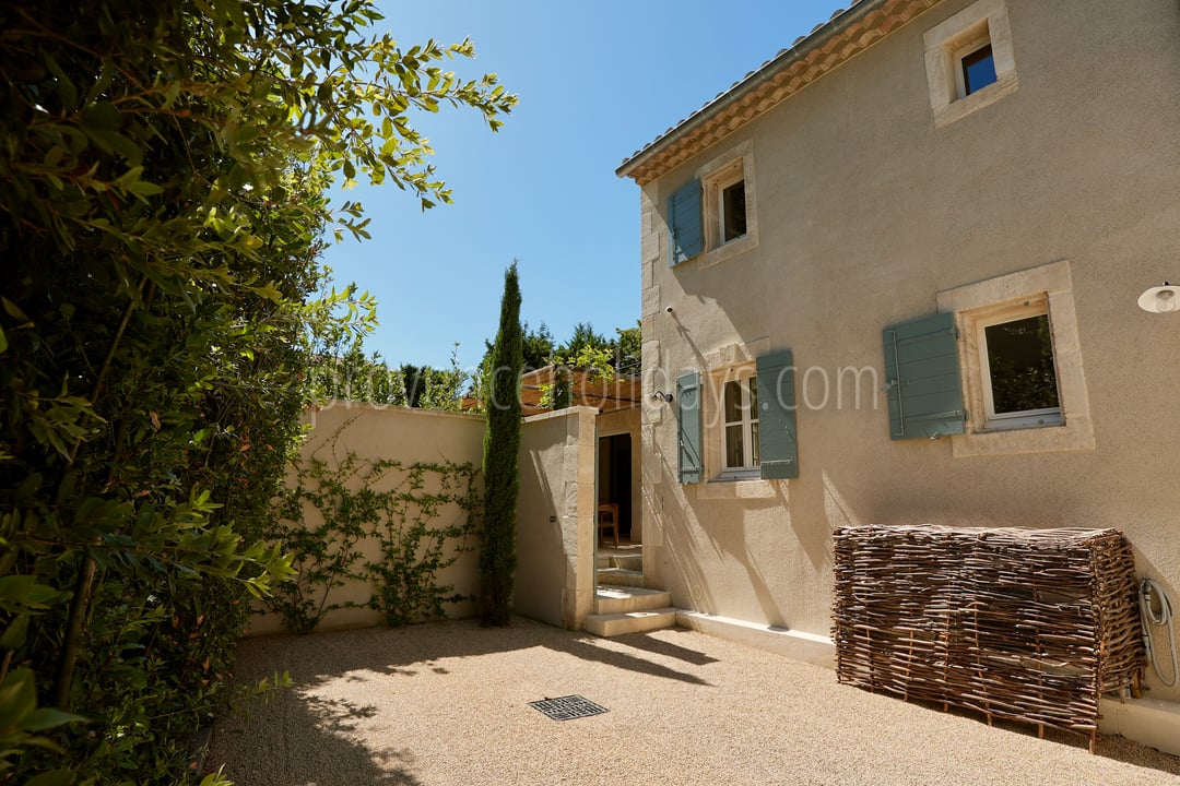 11 - La Saint-Rémoise: Villa: Exterior