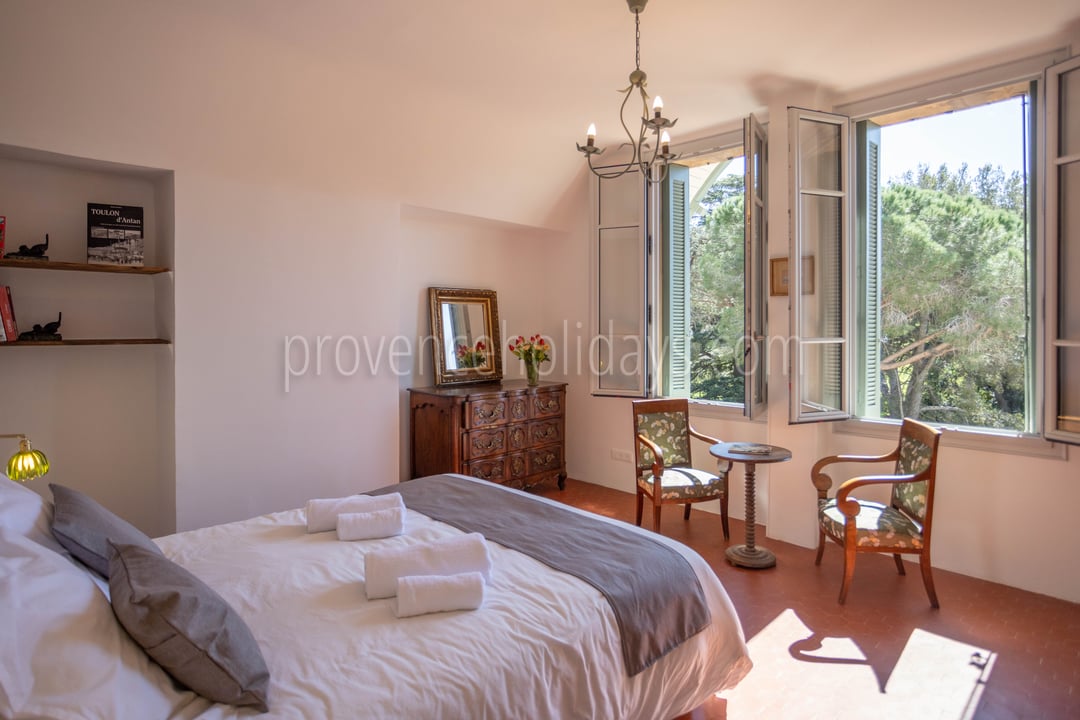 11 - Domaine Ora: Villa: Bedroom