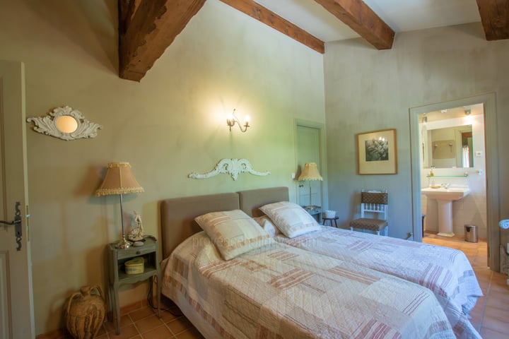 64 - Château des Templiers: Villa: Bedroom