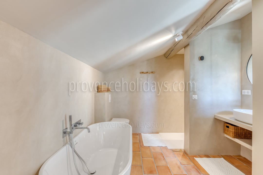 6 - L\'Escapade en Provence: Villa: Bedroom