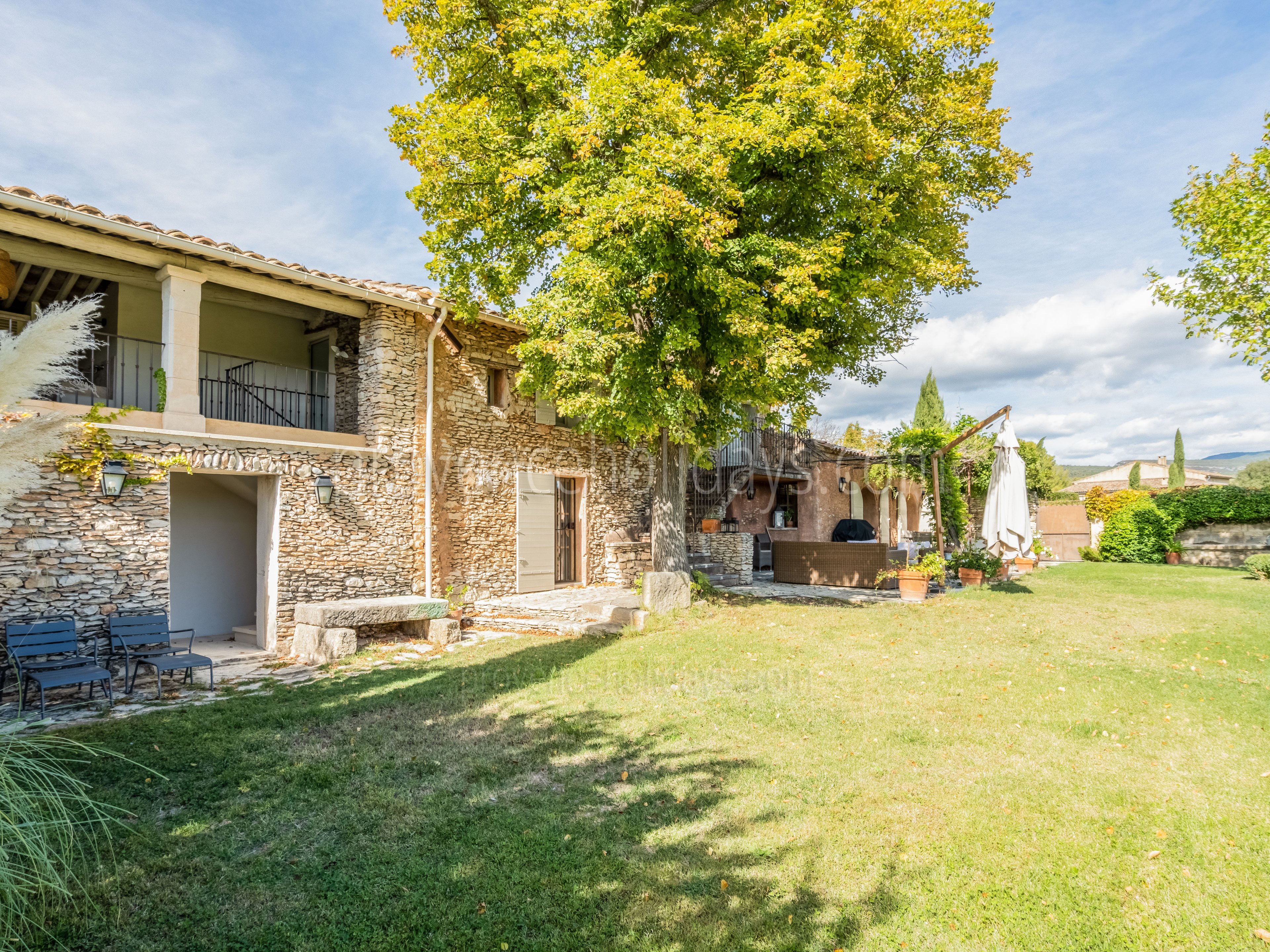 17 - Mas des Barbiers: Villa: Exterior