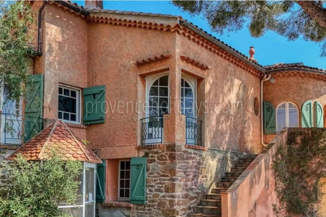 19 - Villa to renovate in Lavandou: Villa: Exterior