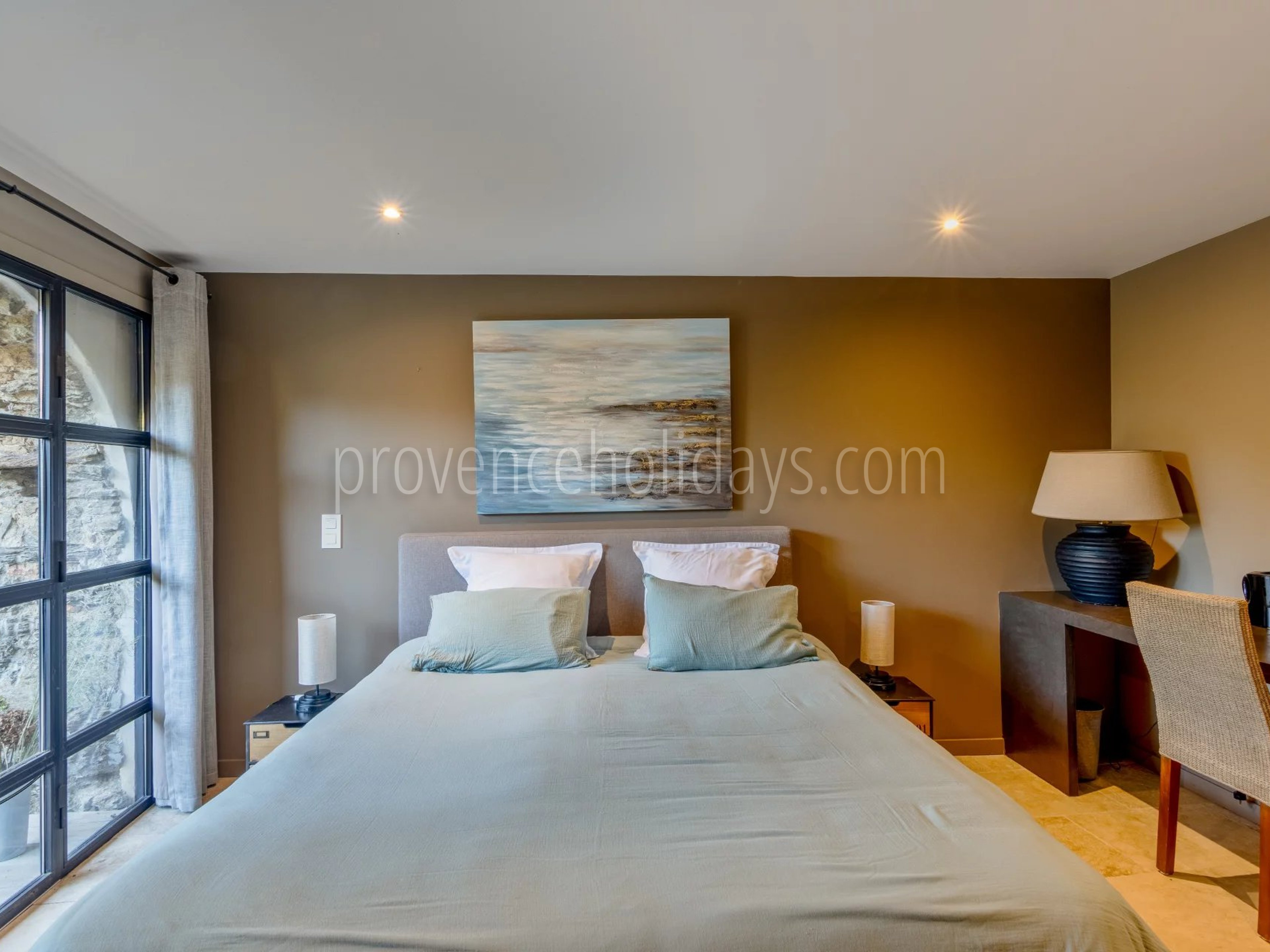 19 - Stone estate in La Garde-Freinet: Villa: Bedroom