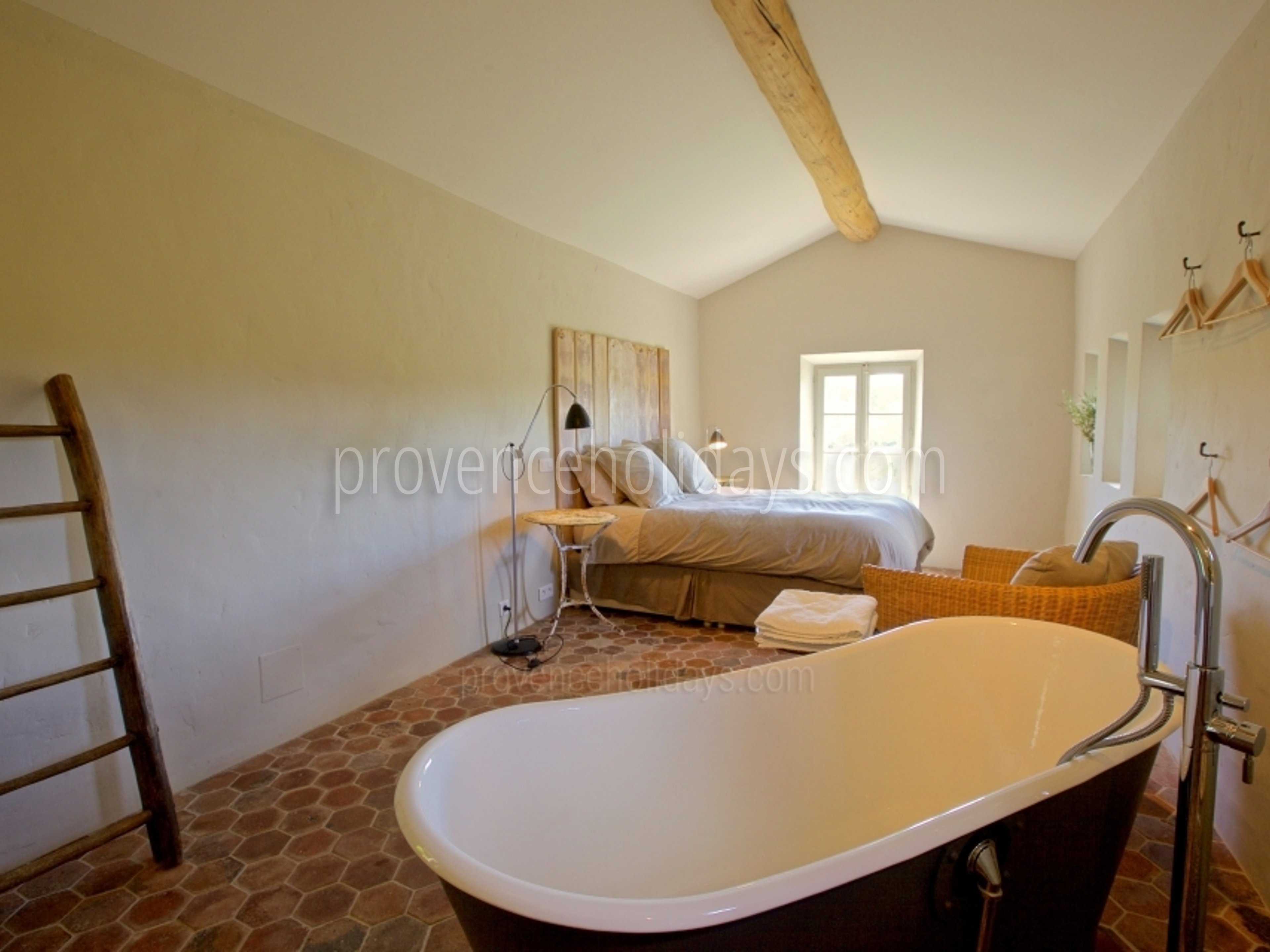 56 - Mas des Lavandes: Villa: Bedroom