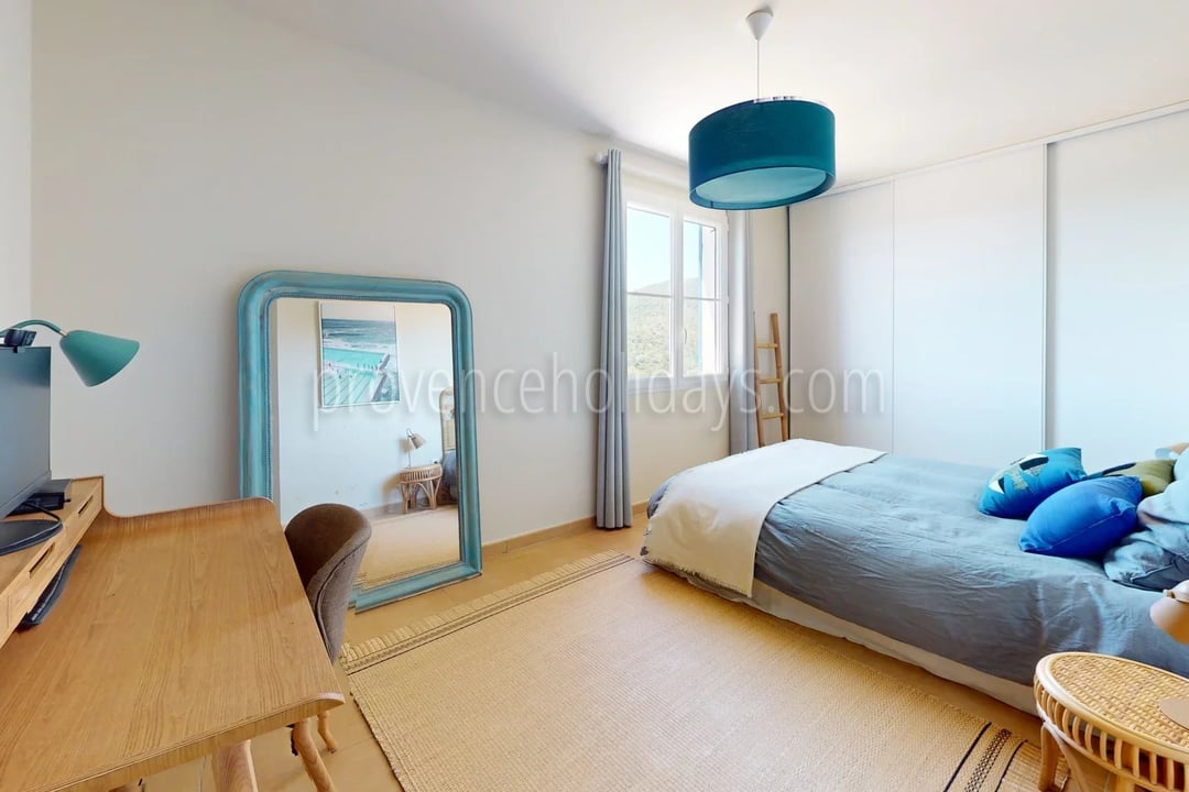 13 - Traditionelle Villa in Cavalaire-sur-Mer: Villa: Bedroom