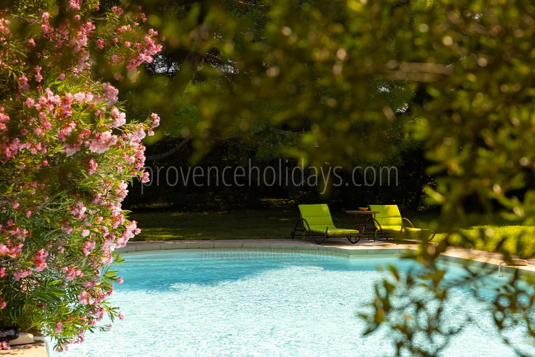 24 - Pine Lodge: Villa: Pool