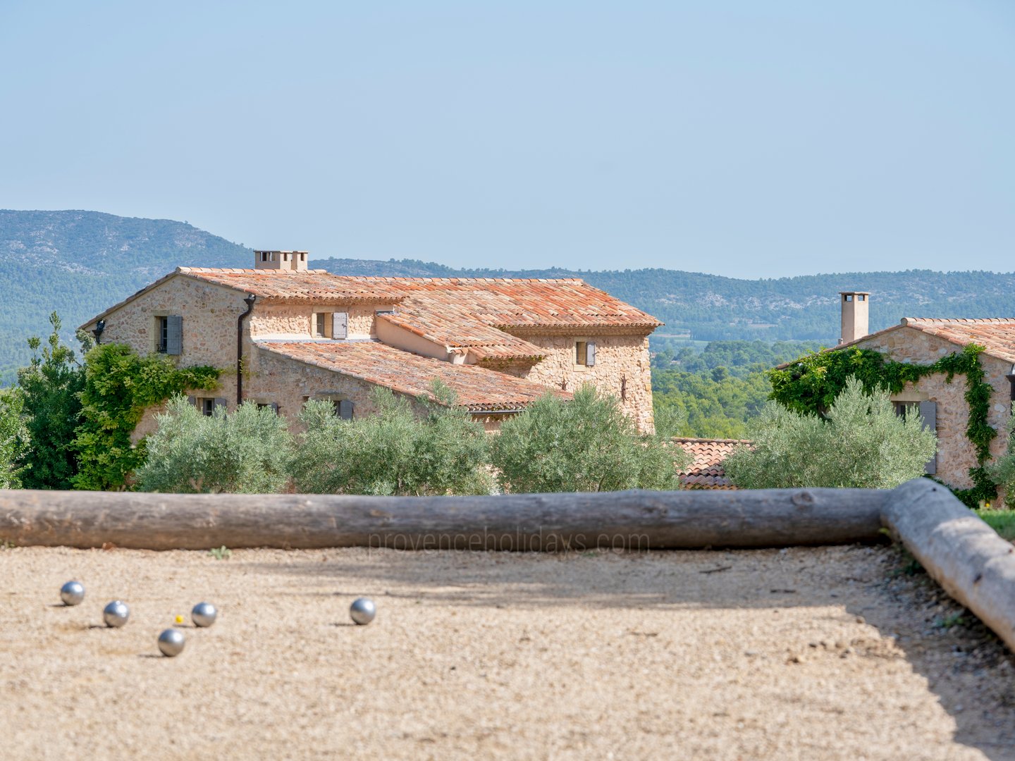 17 - Domaine de la Sainte Victoire: Villa: Exterior