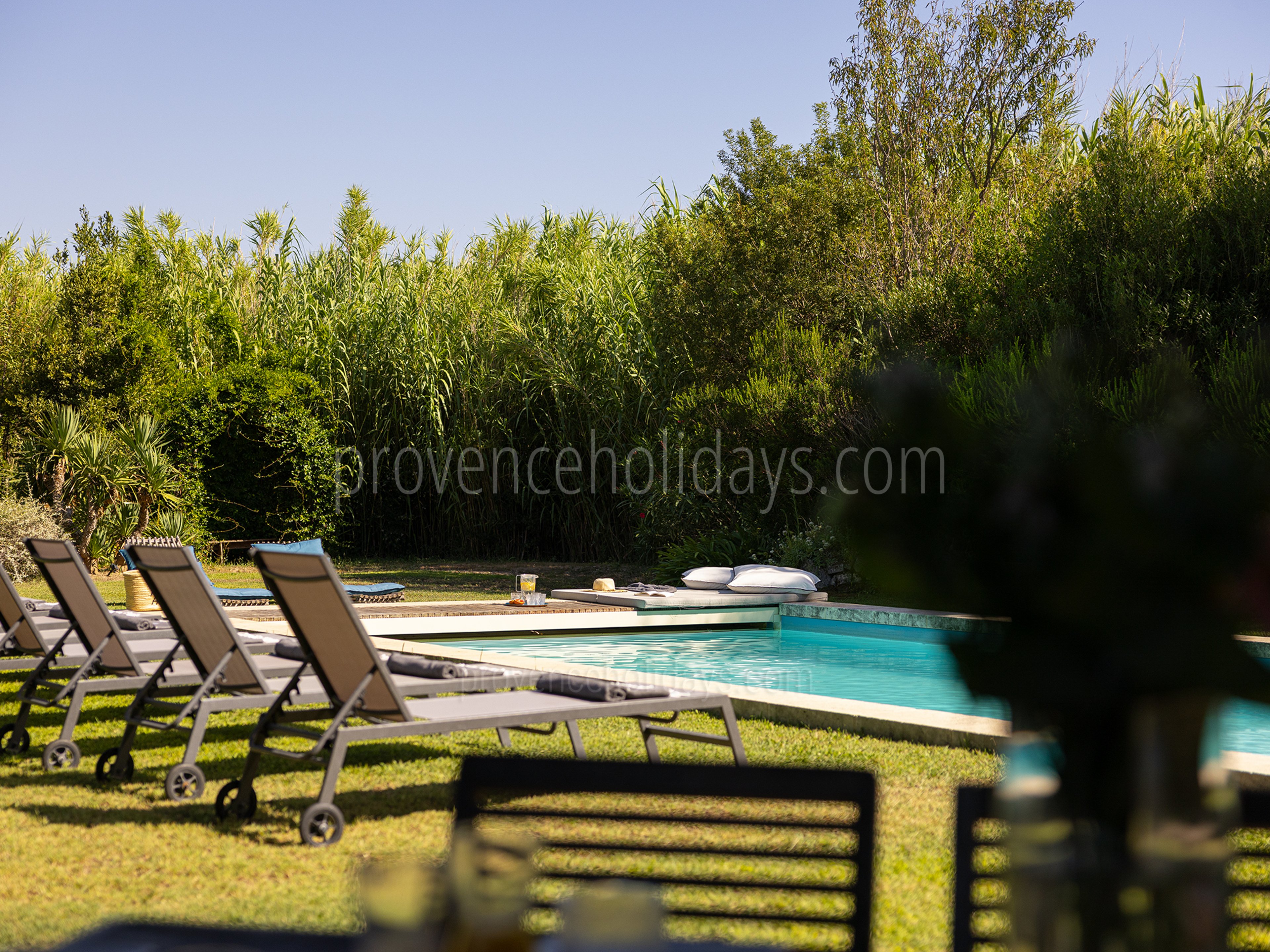 2 - Mas du Rosier: Villa: Pool