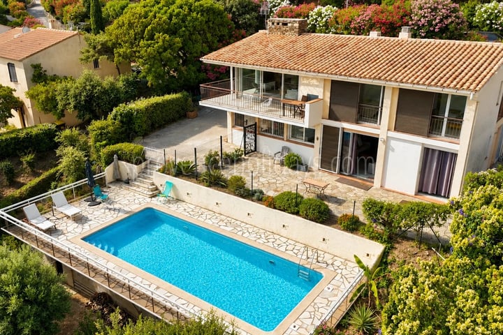 4 - Villa with pool in Cavalaire-sur-Mer: Villa: Pool