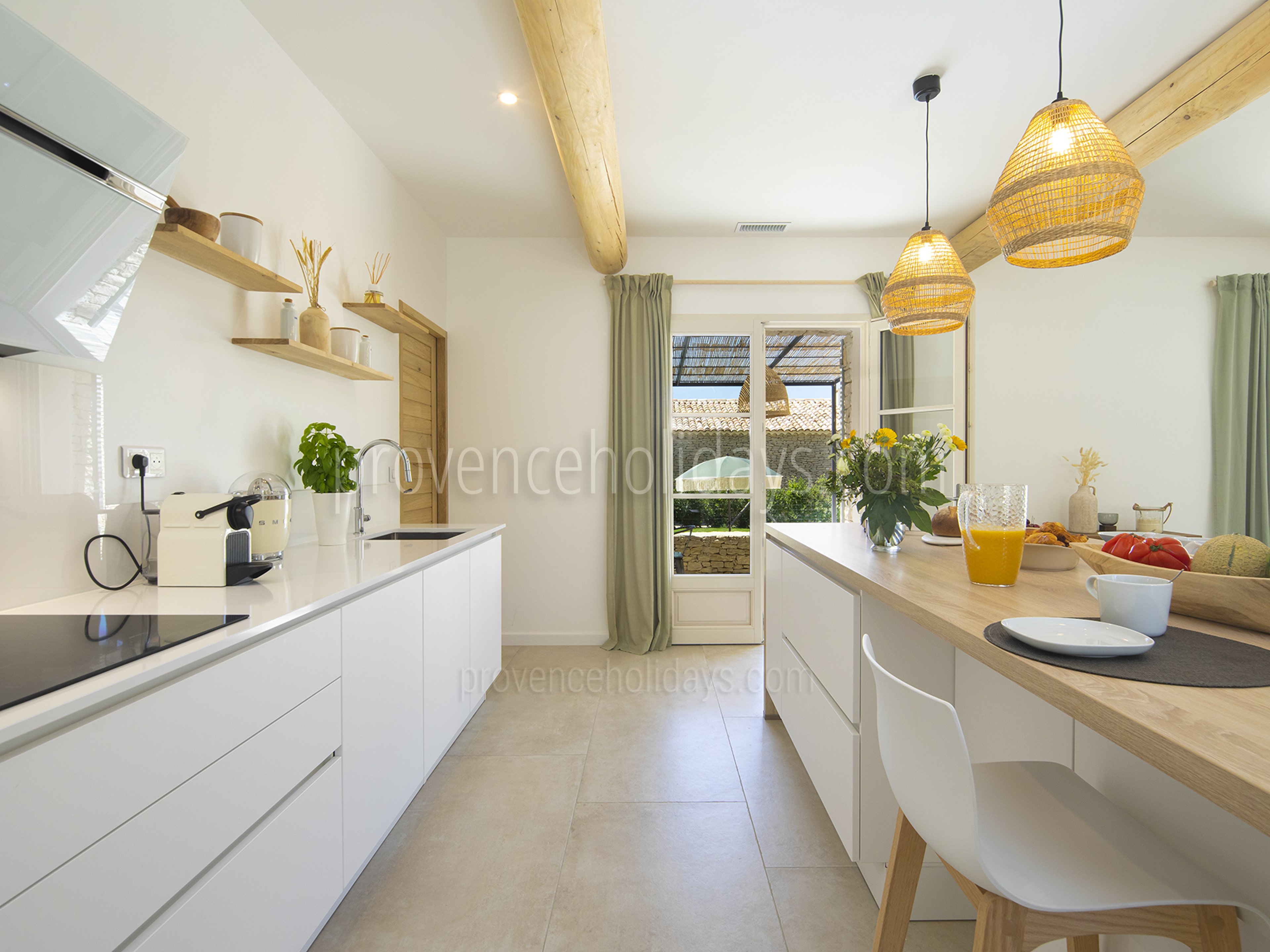 9 - Mas de Fontblanche: Villa: Interior