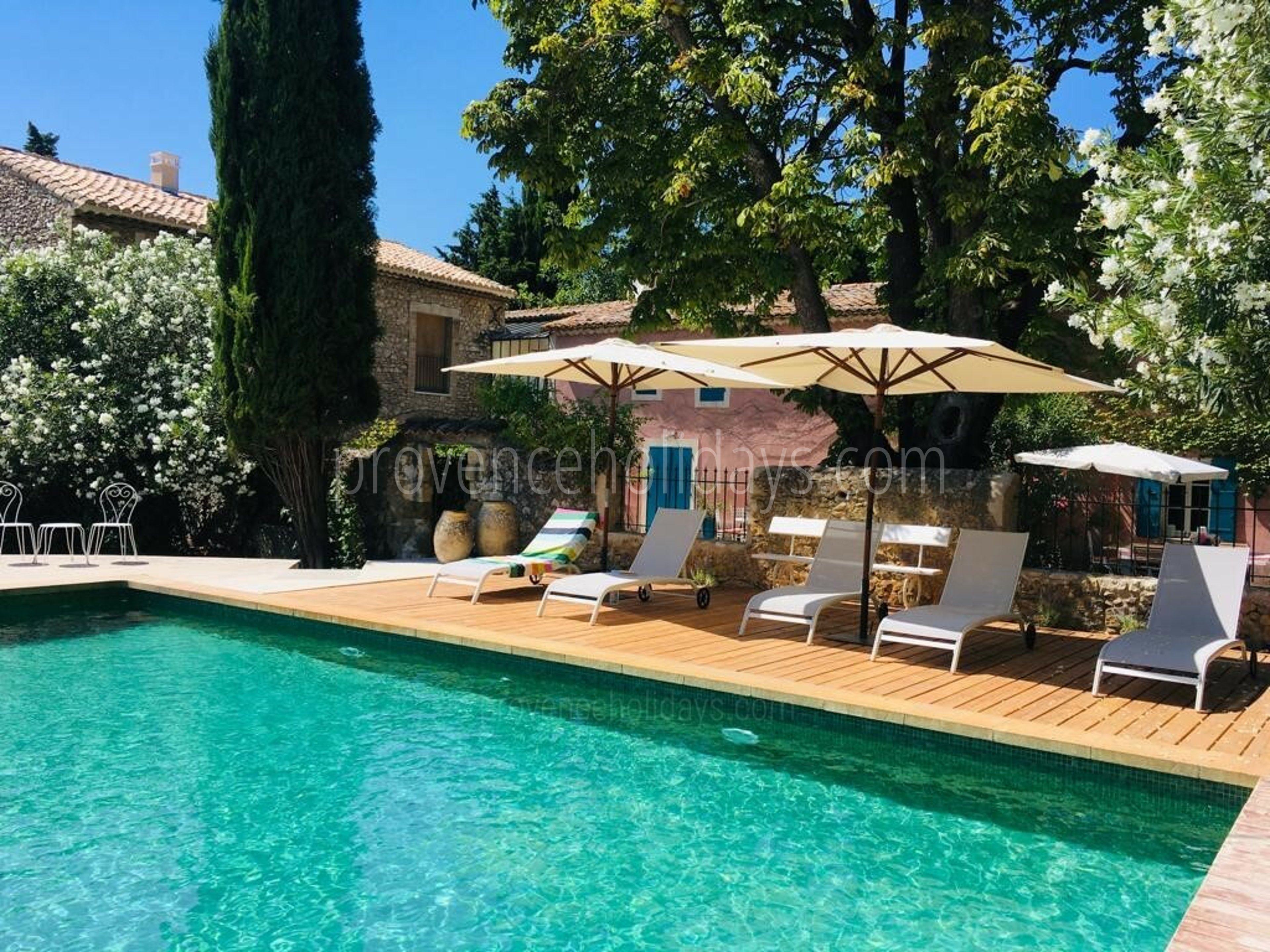 28 - Mas du Vaucluse: Villa: Pool