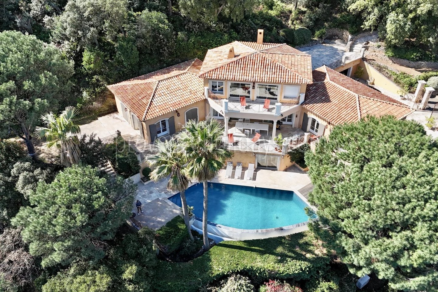 3 - Villa mit Kamin in Cavalaire-sur-Mer: Villa: Pool