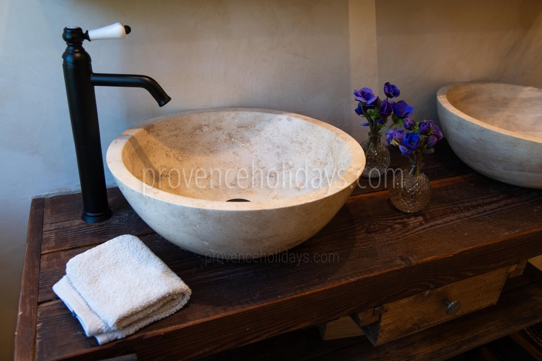 93 - Bastide Gergouven: Villa: Bathroom 6