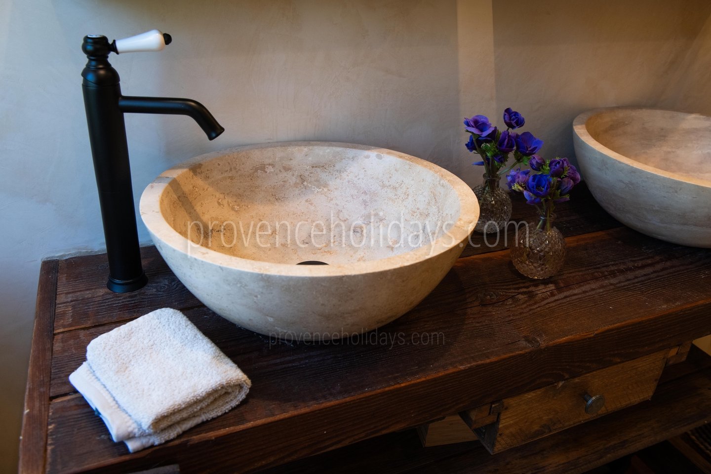 93 - Bastide Gergouven: Villa: Bathroom 6