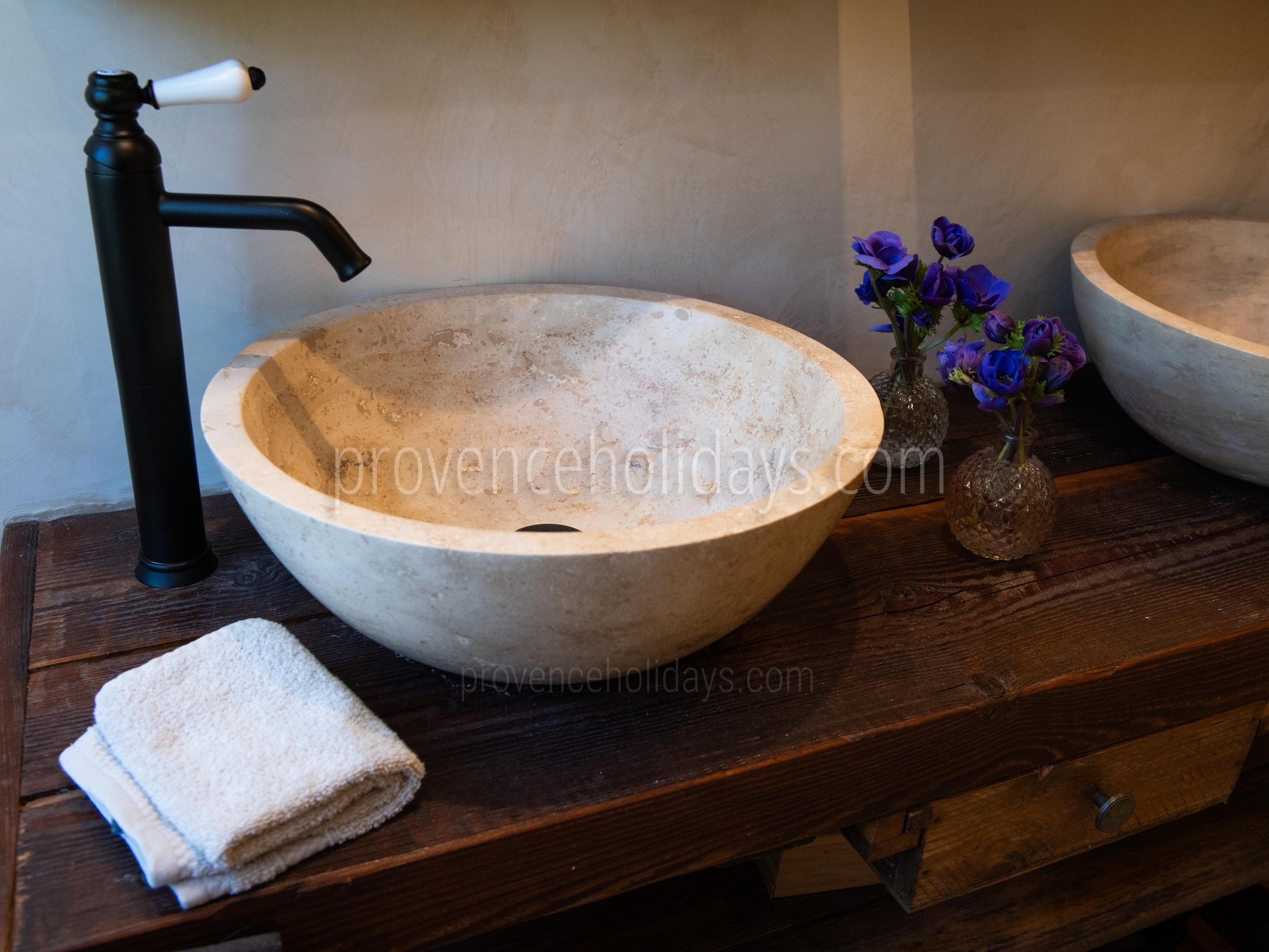 93 - Bastide Gergouven: Villa: Bathroom 6