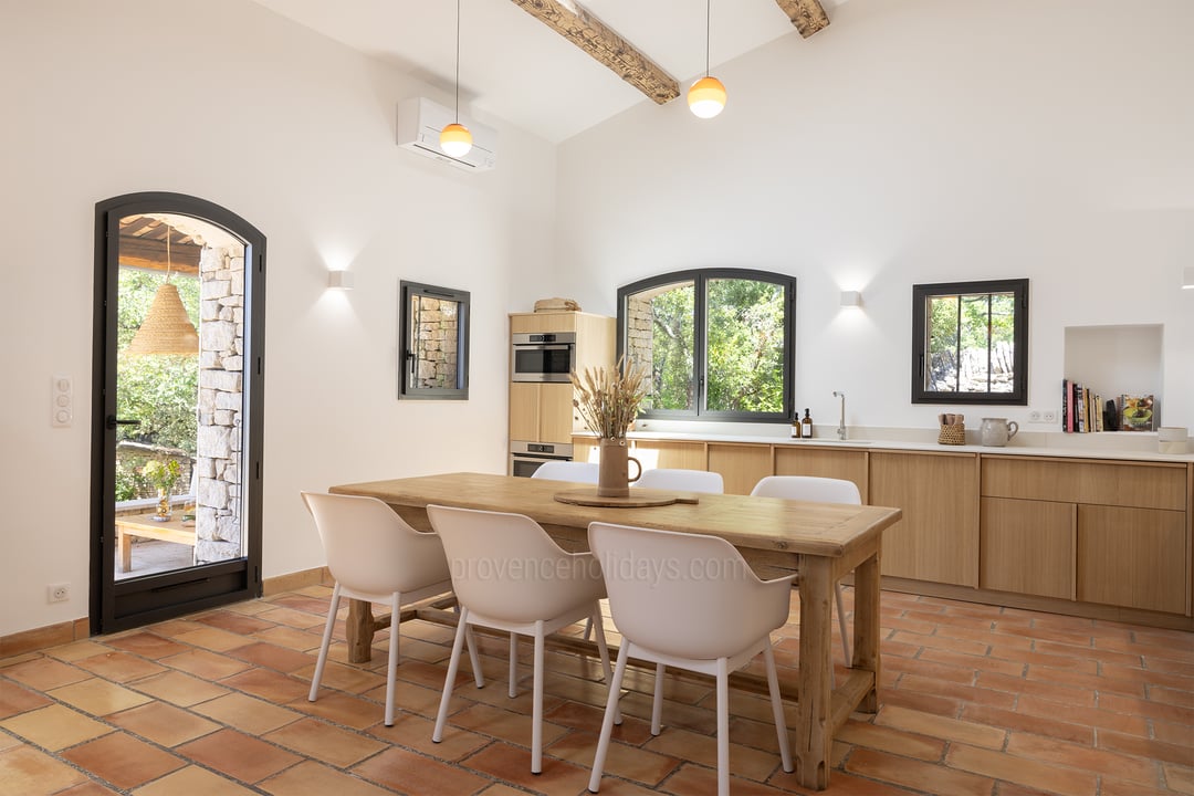 2 - Mas des Chênes Blancs: Villa: Interior