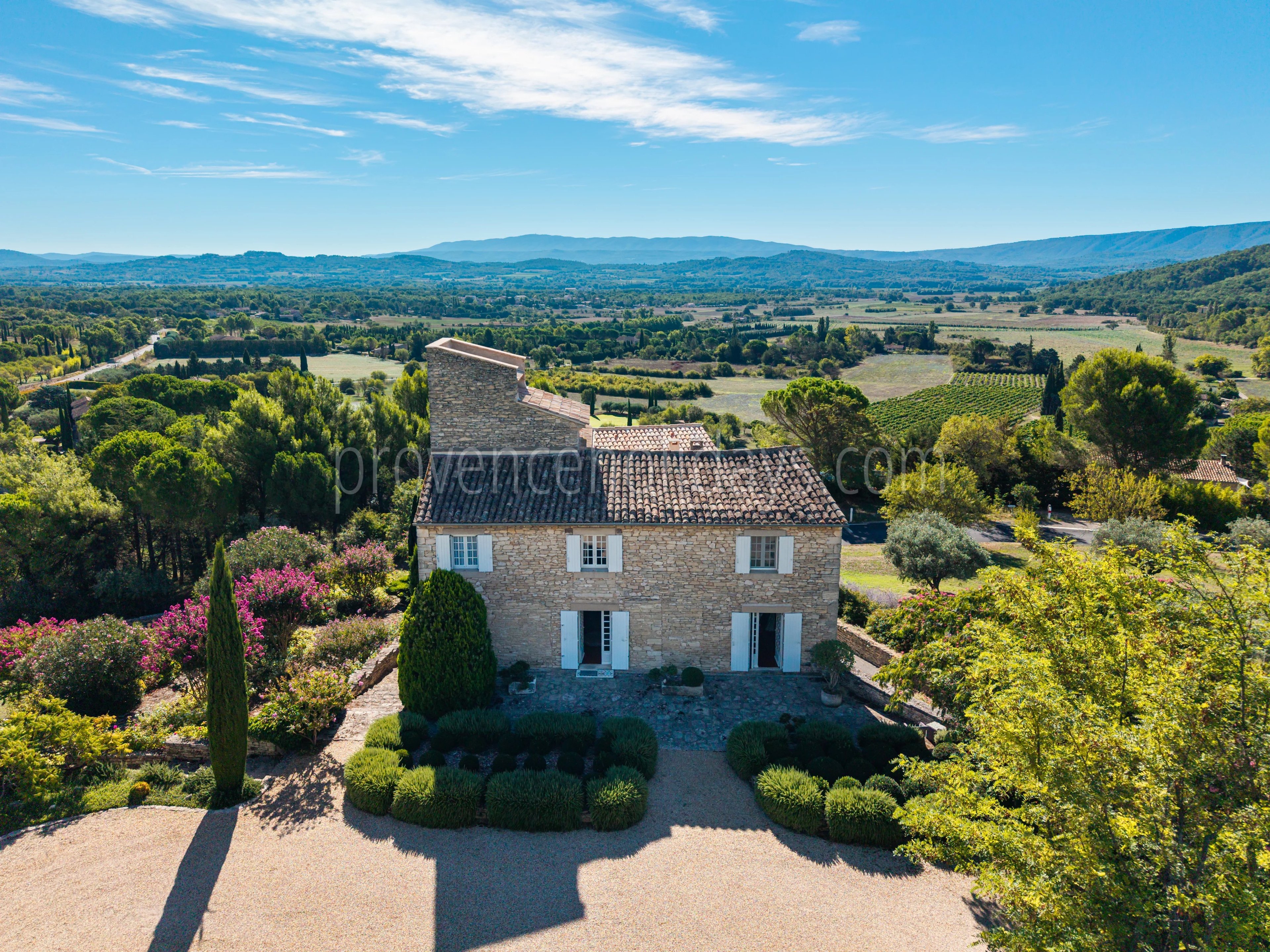 5 - Character mas in Gordes: Villa: Exterior